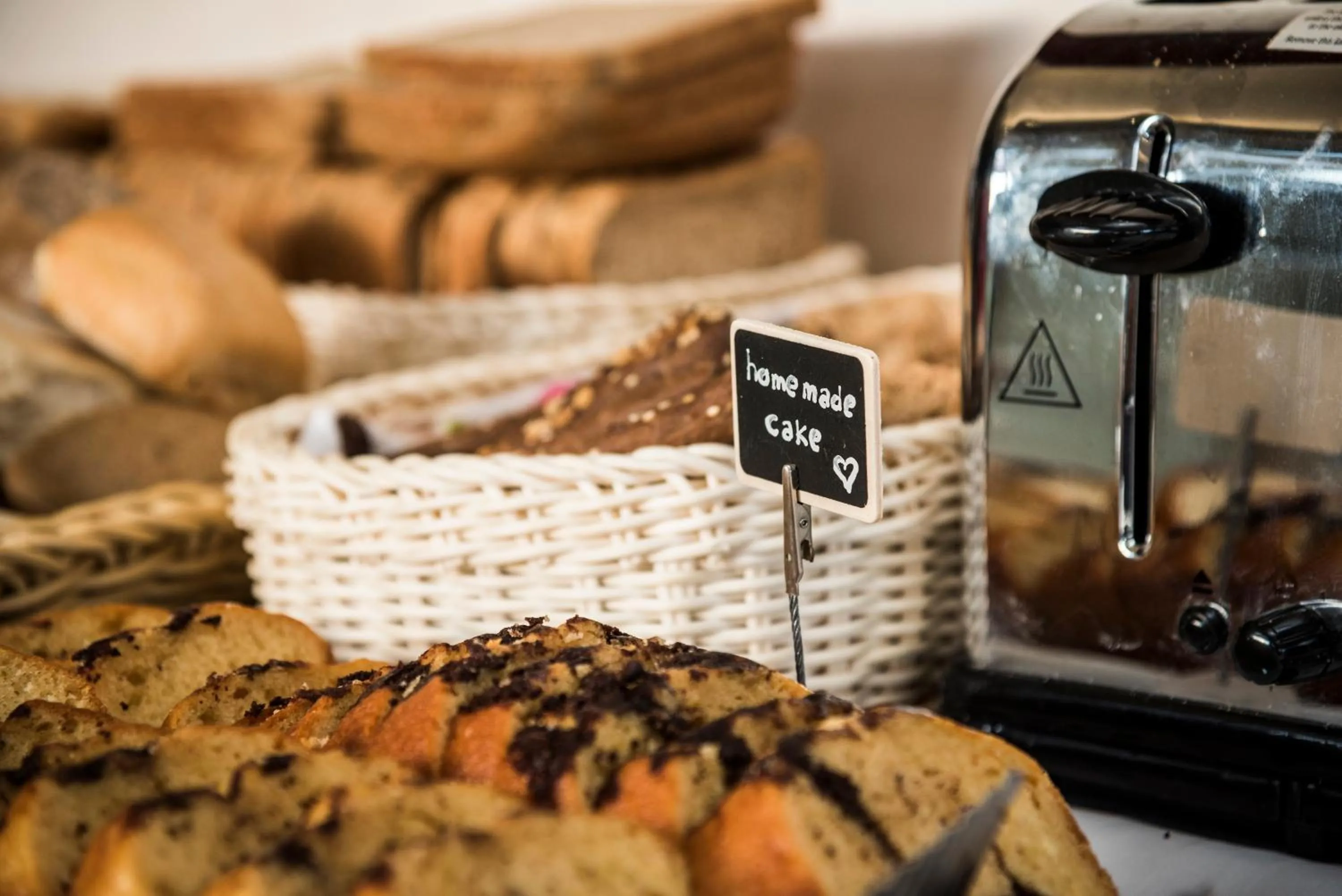 Buffet breakfast in Oscar Suites & Village