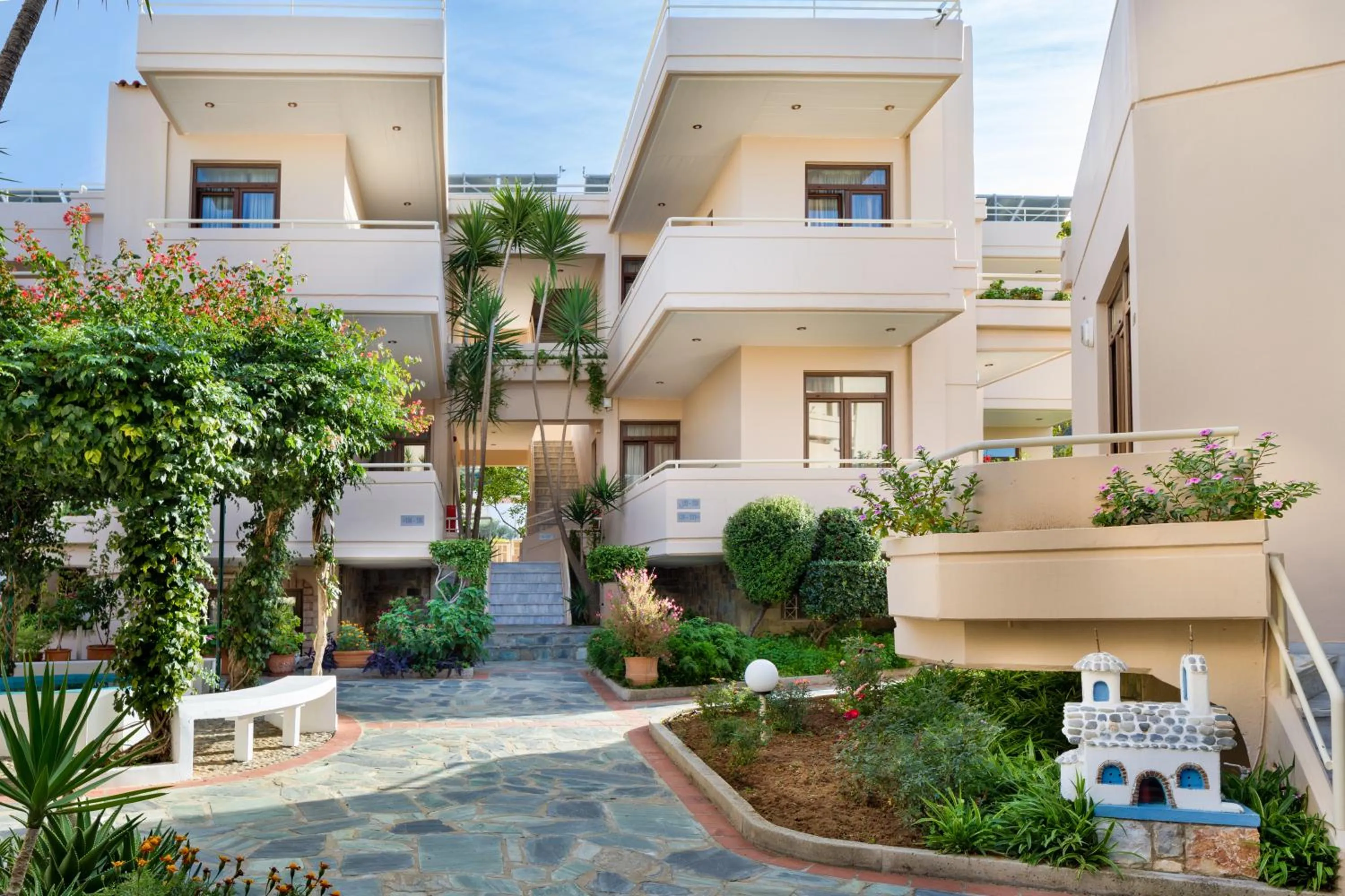 Property building in Oscar Suites & Village