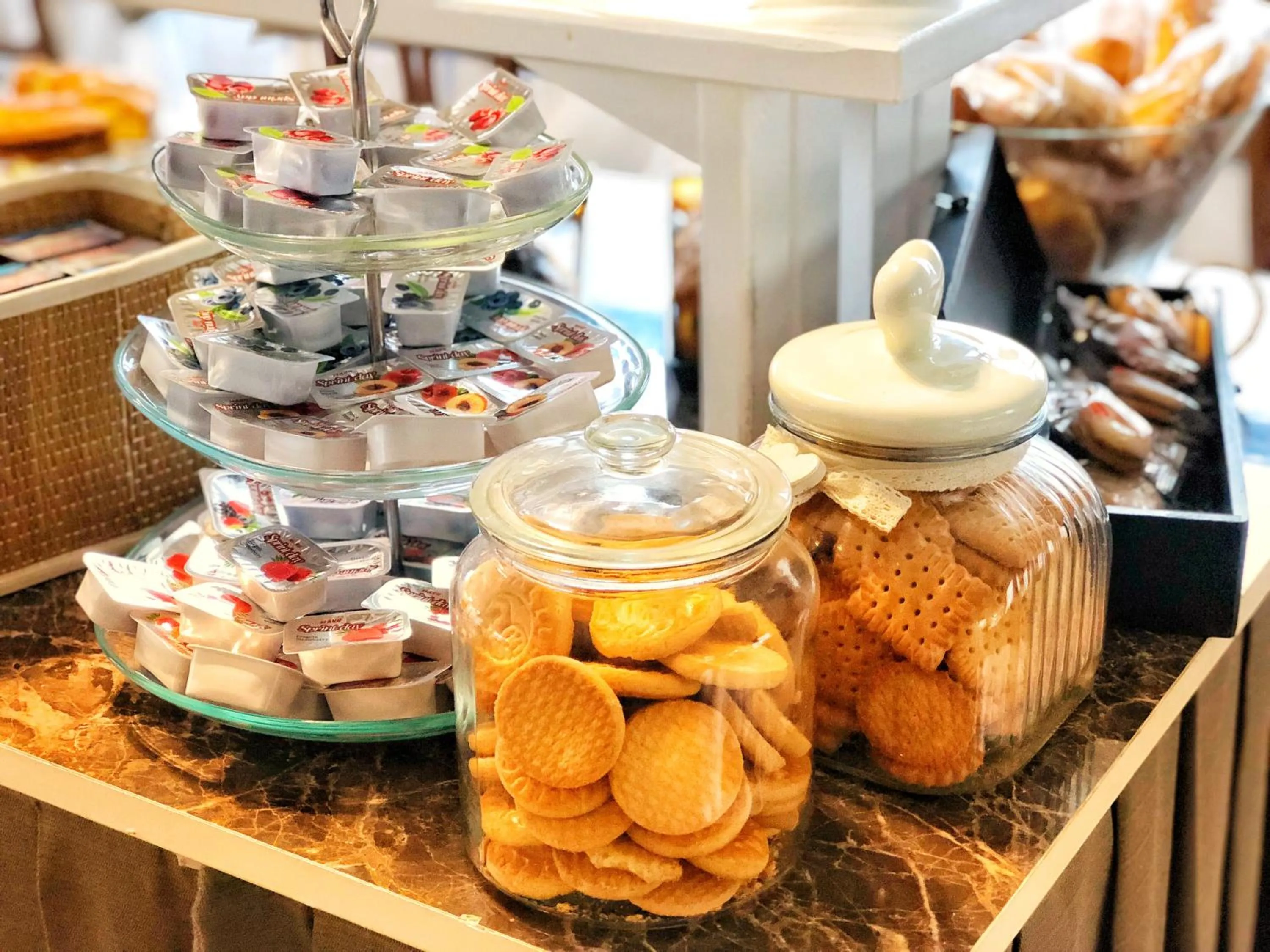 Buffet breakfast in Hotel Amoha