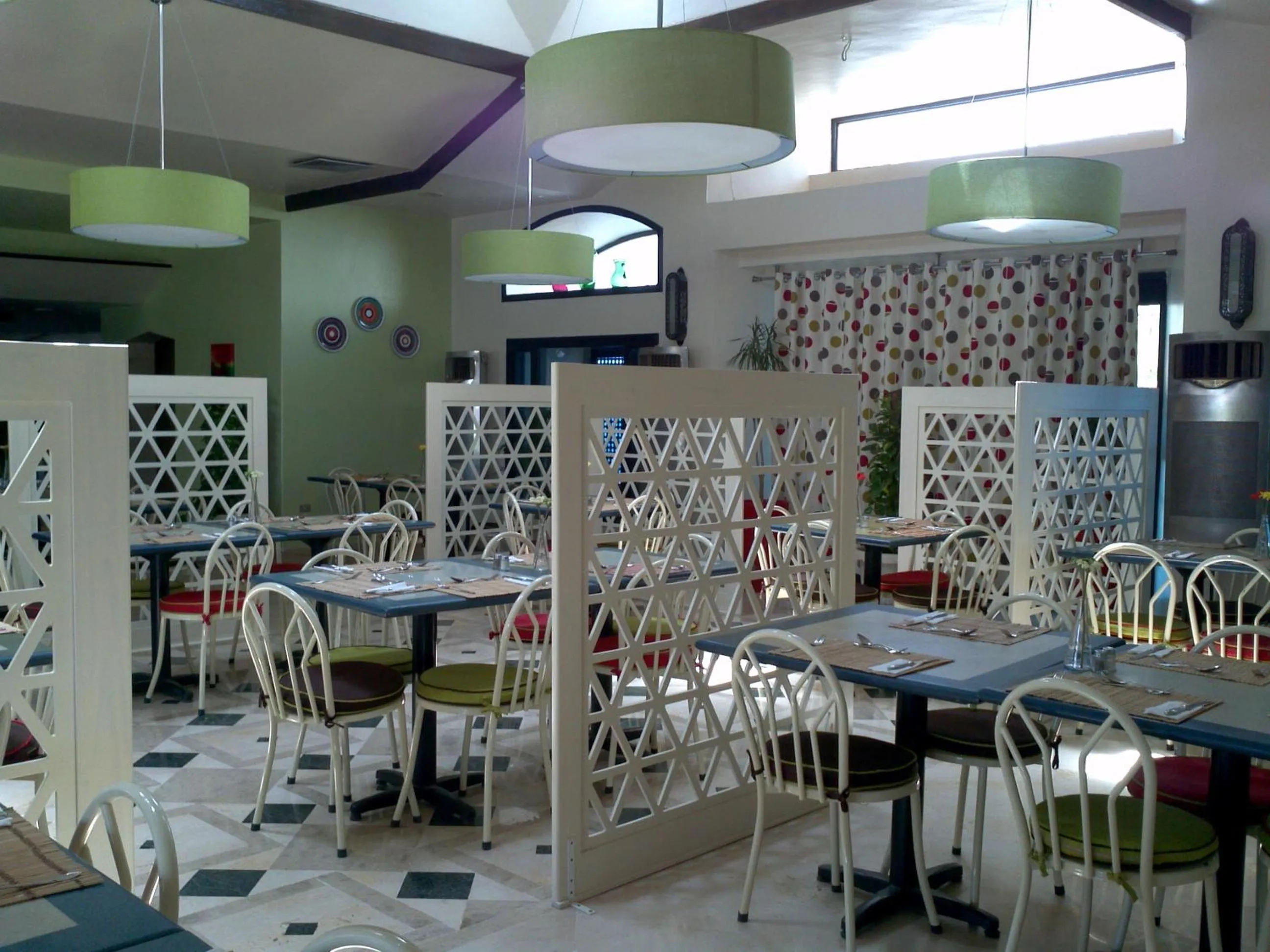 Restaurant/places to eat in Lotus Bay Resort