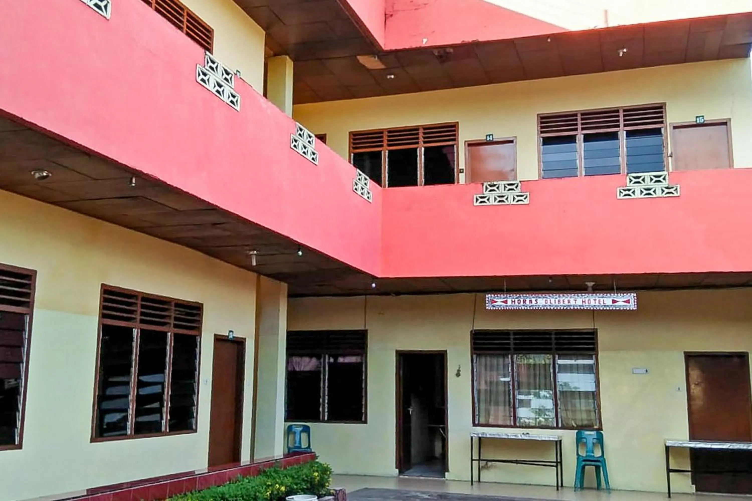 Property building in Hotel Olibert Parapat Ajibata Mitra RedDoorz