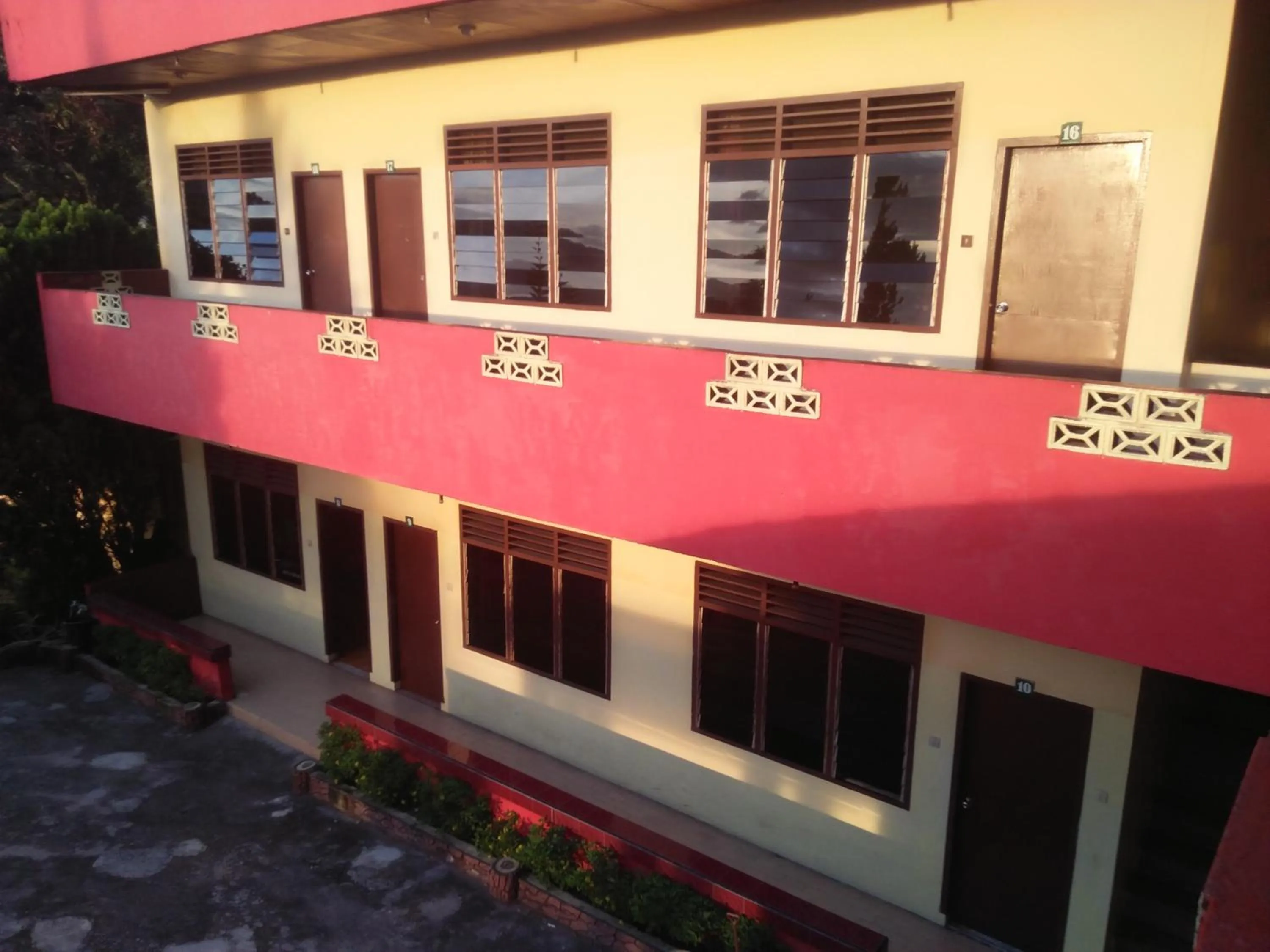 Hotel Olibert Parapat Ajibata Mitra RedDoorz