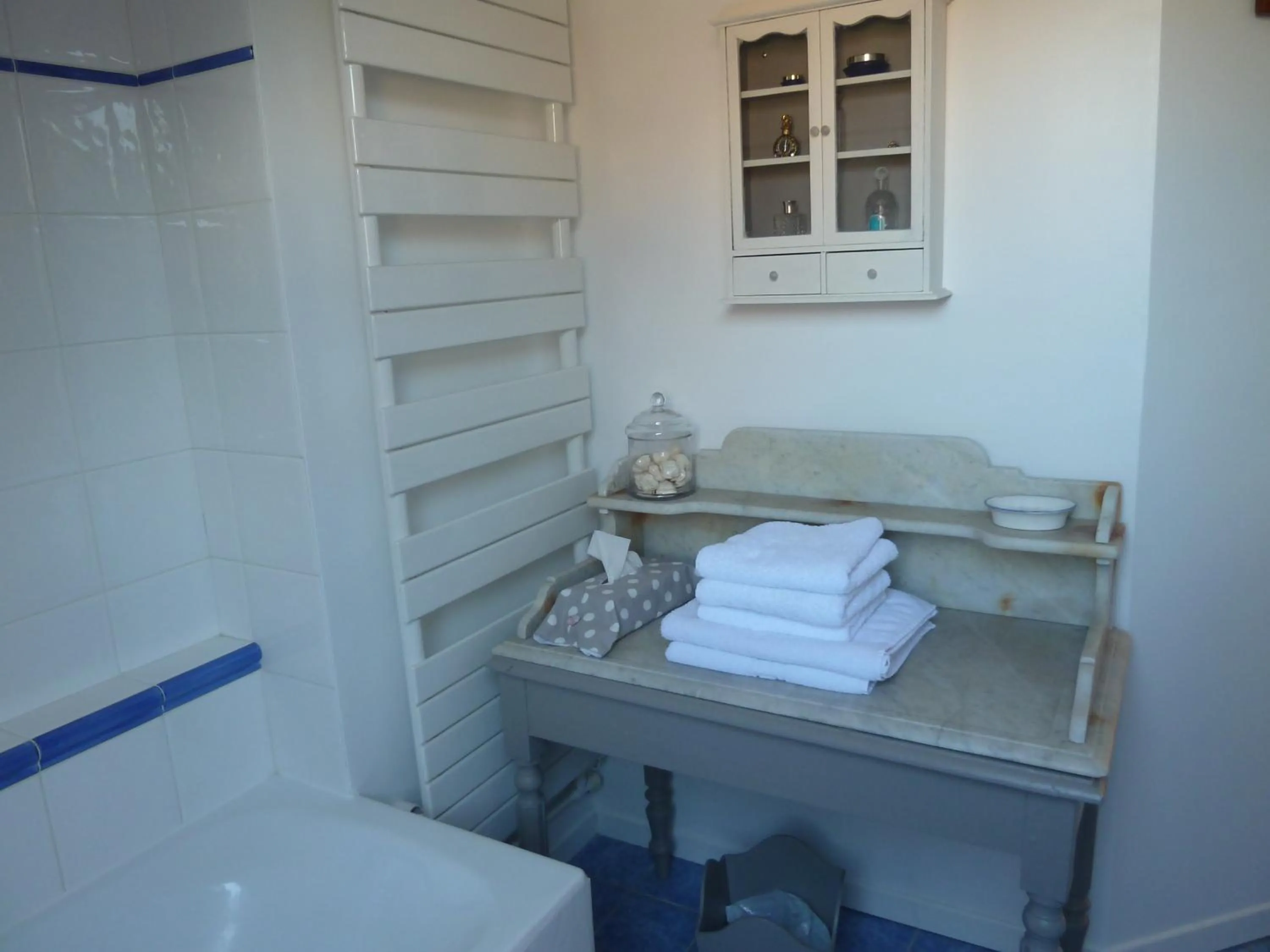 Bathroom in Gite et Chambres d'Hôtes Clos de Mondetour