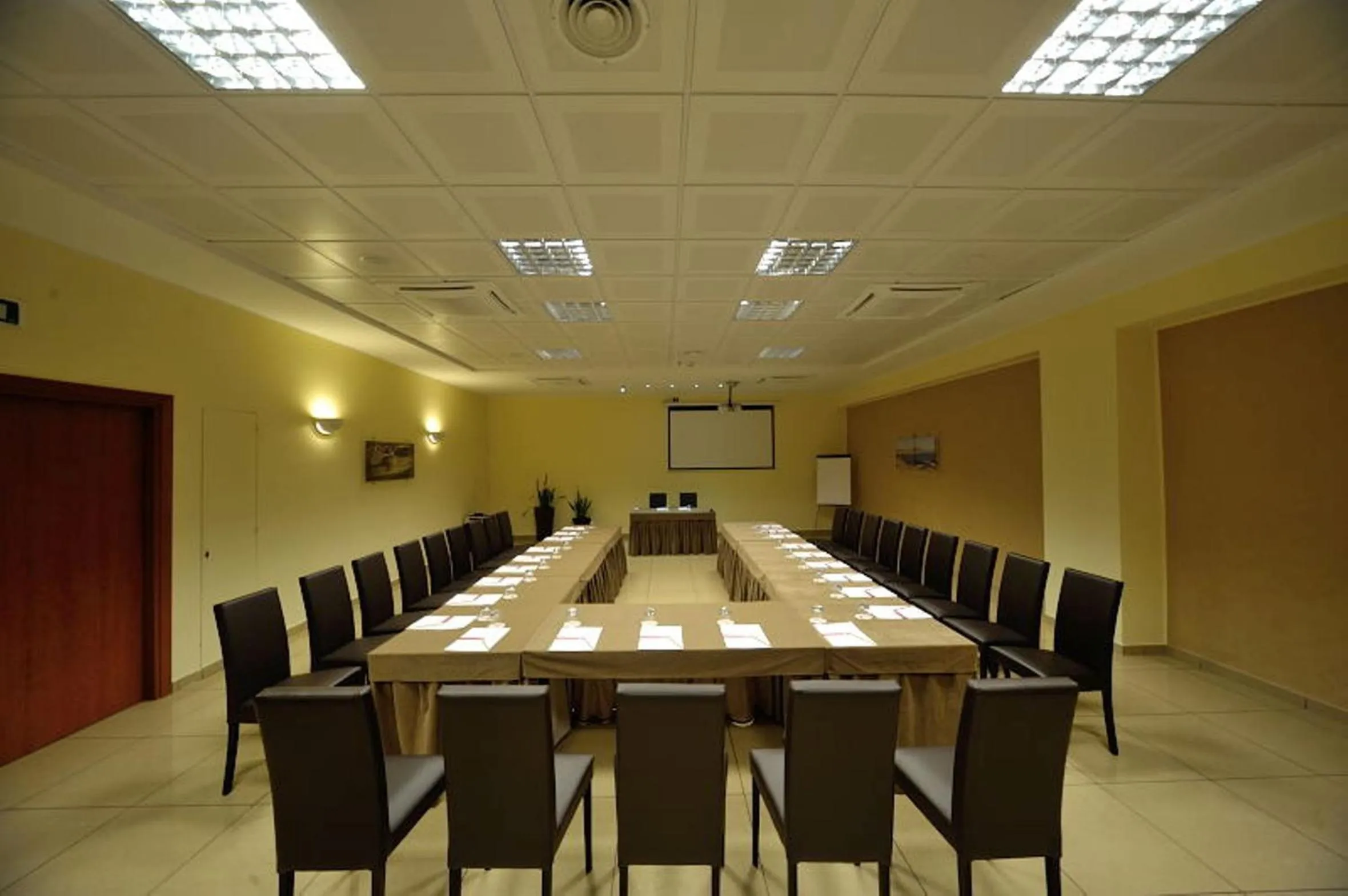 Business facilities in Hotel Tiempo