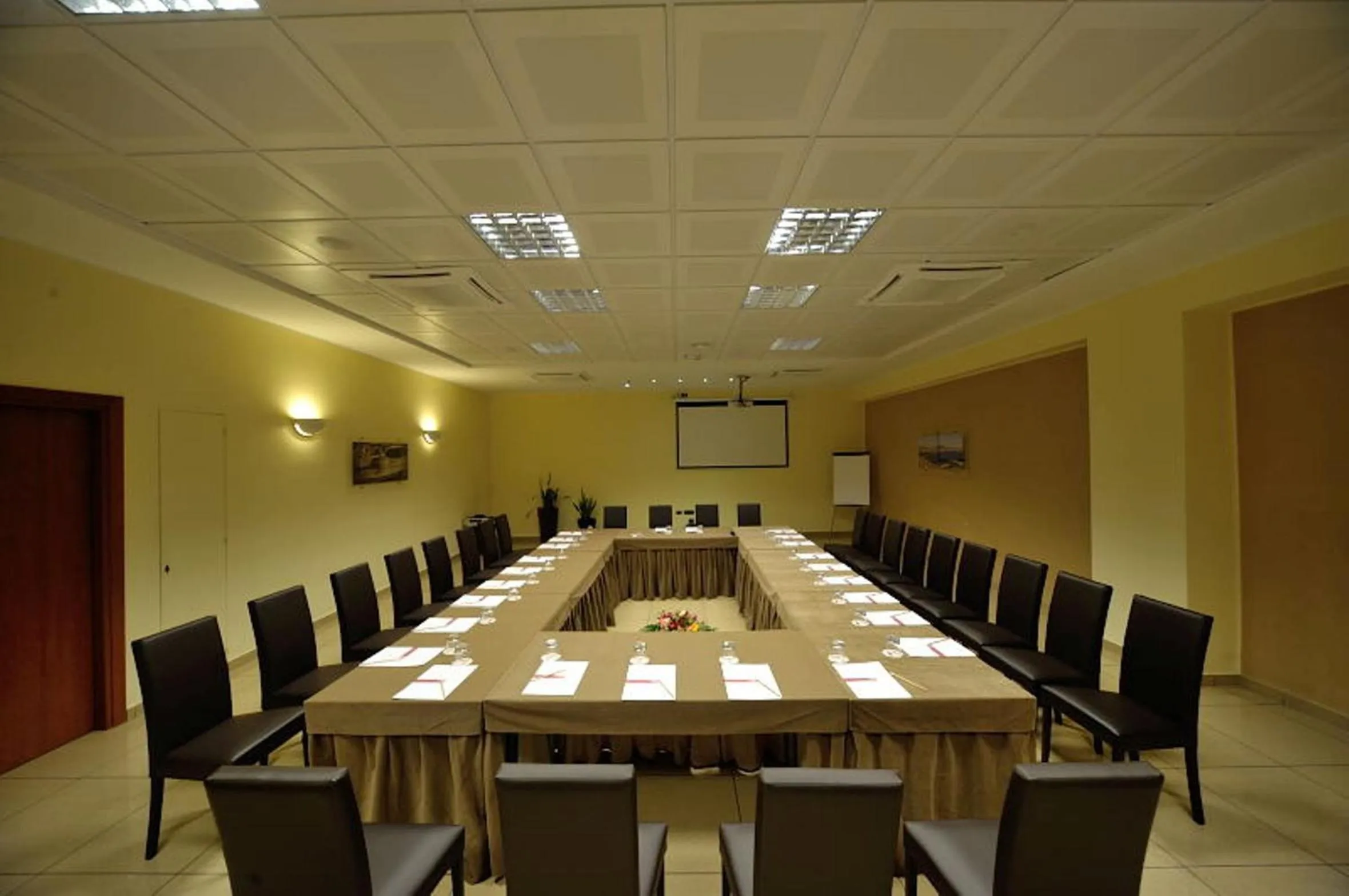 Business facilities in Hotel Tiempo