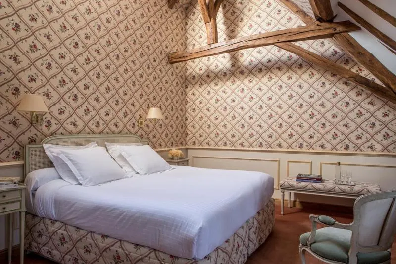 Bedroom, Bed in Les Hauts de Loire Relais & Châteaux