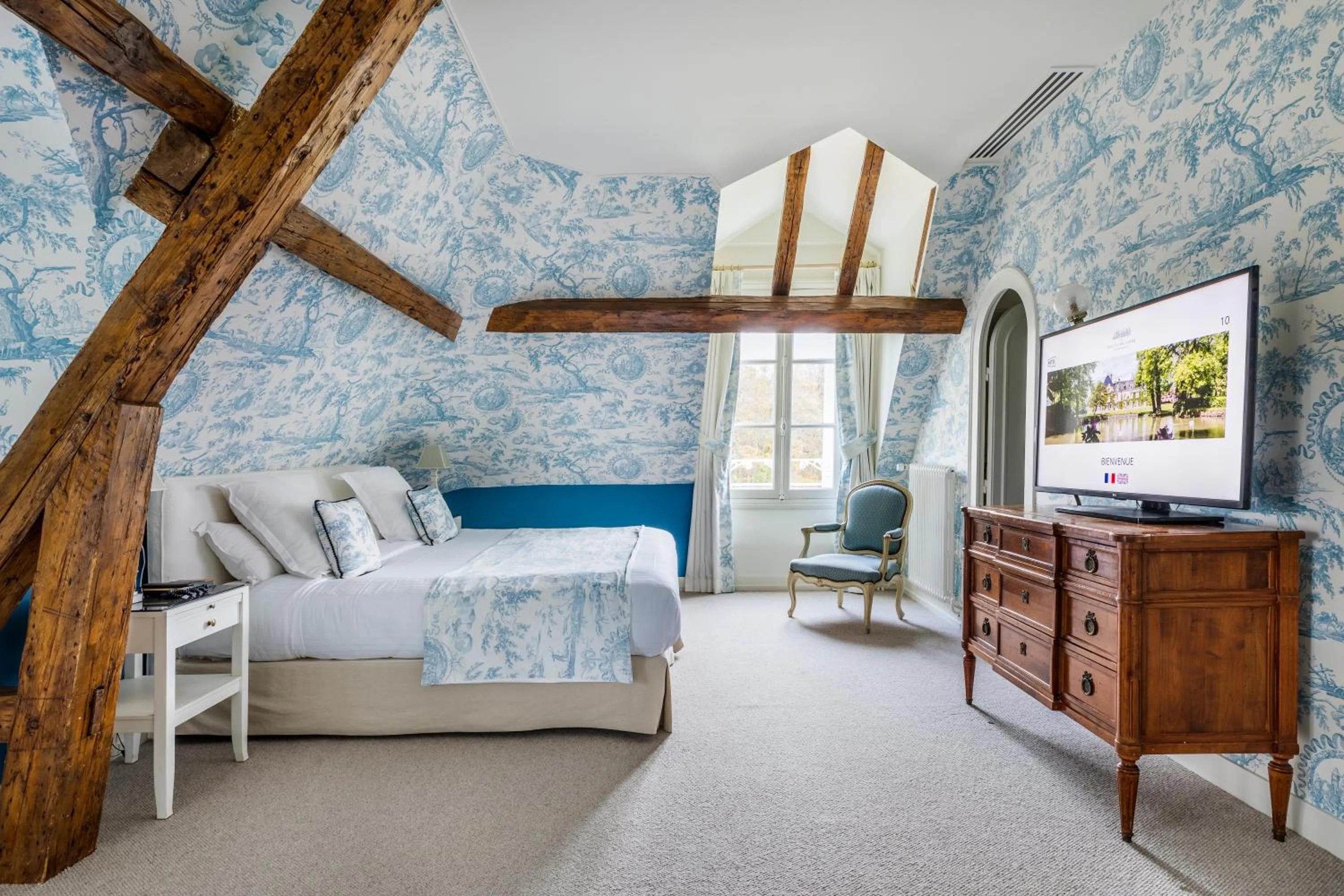 Bedroom, Bed in Les Hauts de Loire Relais & Châteaux