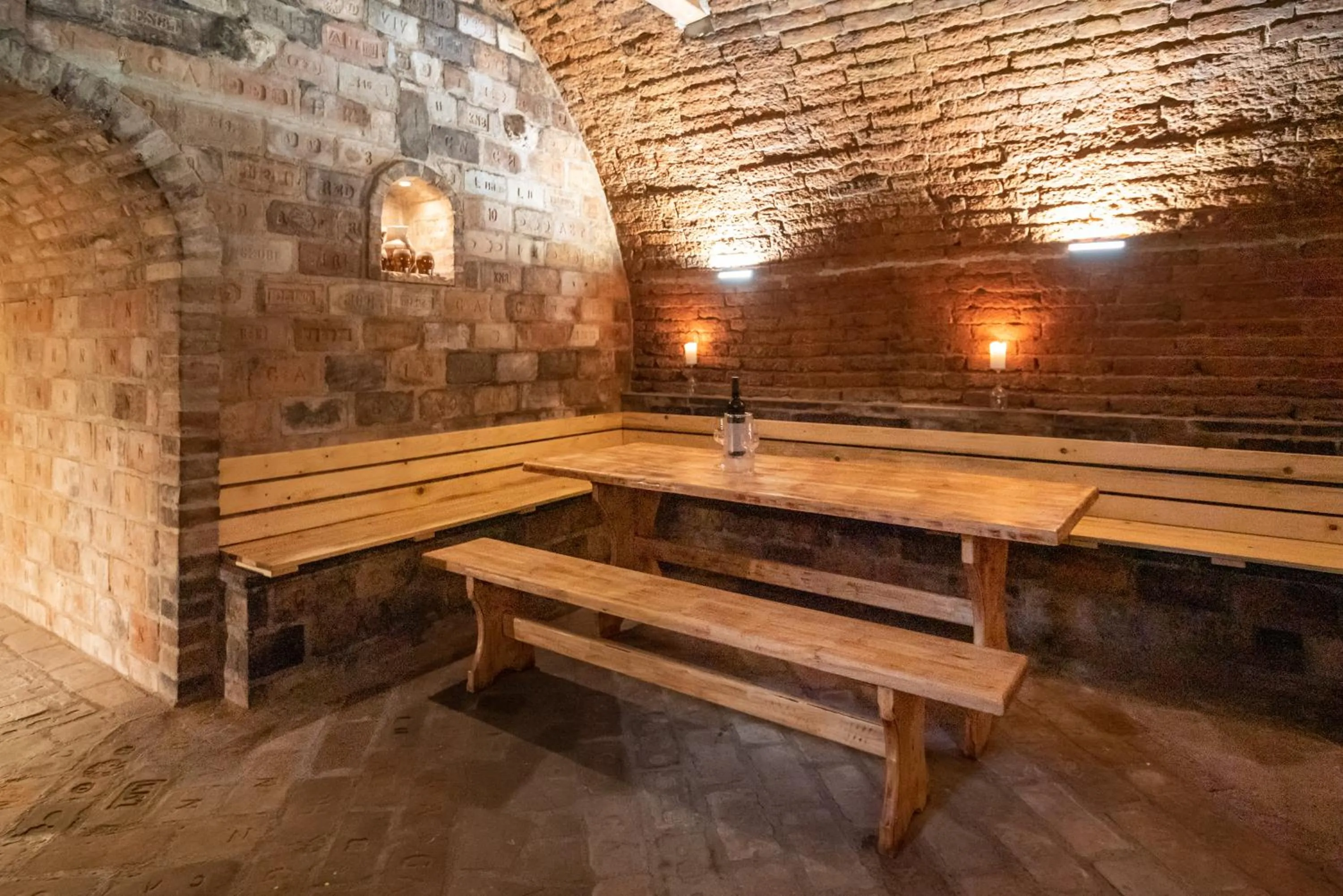 Mikulov - Inn - hotel s vinným sklepem Venuše