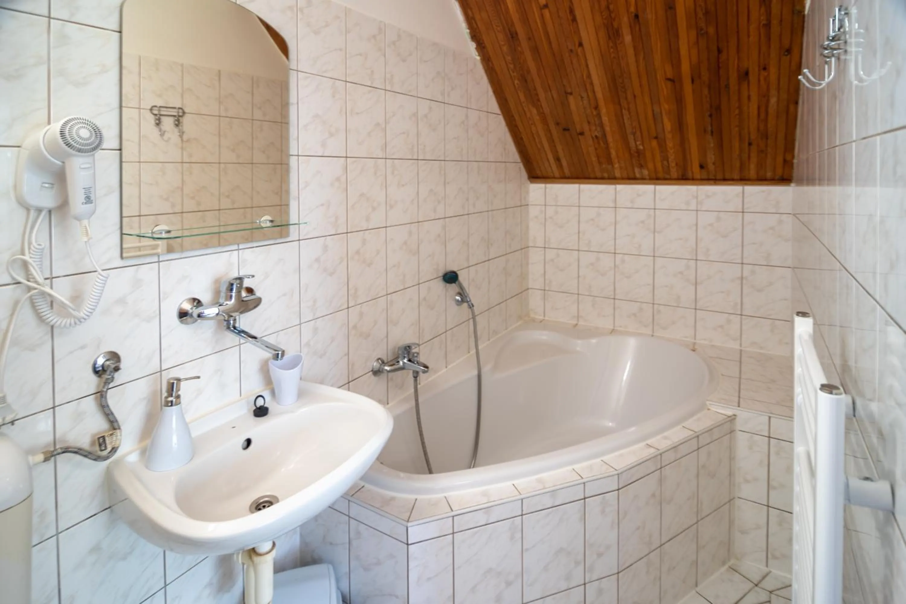 Mikulov - Inn - hotel s vinným sklepem Venuše