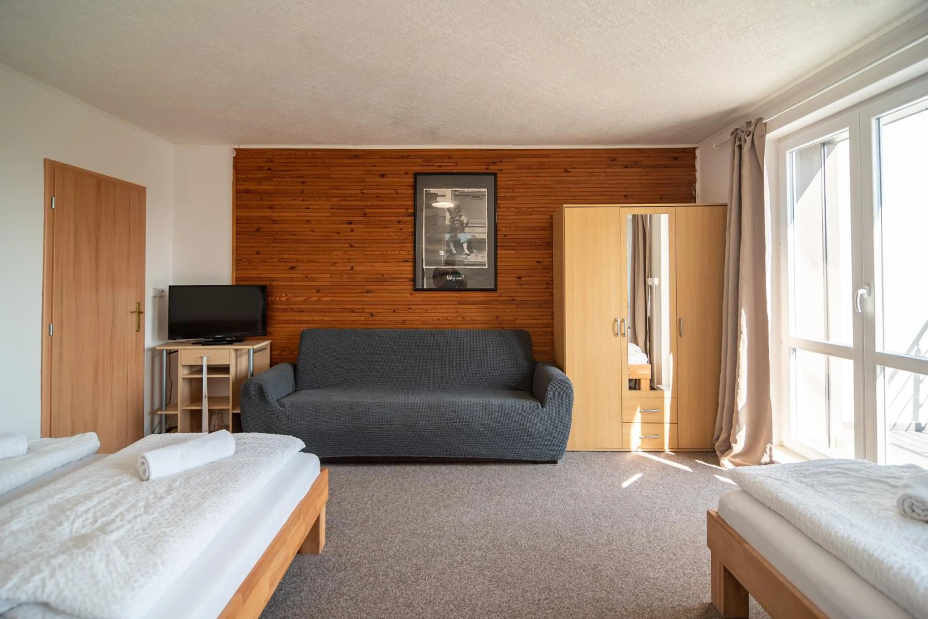 Bed in Mikulov - Inn - hotel s vinným sklepem Venuše