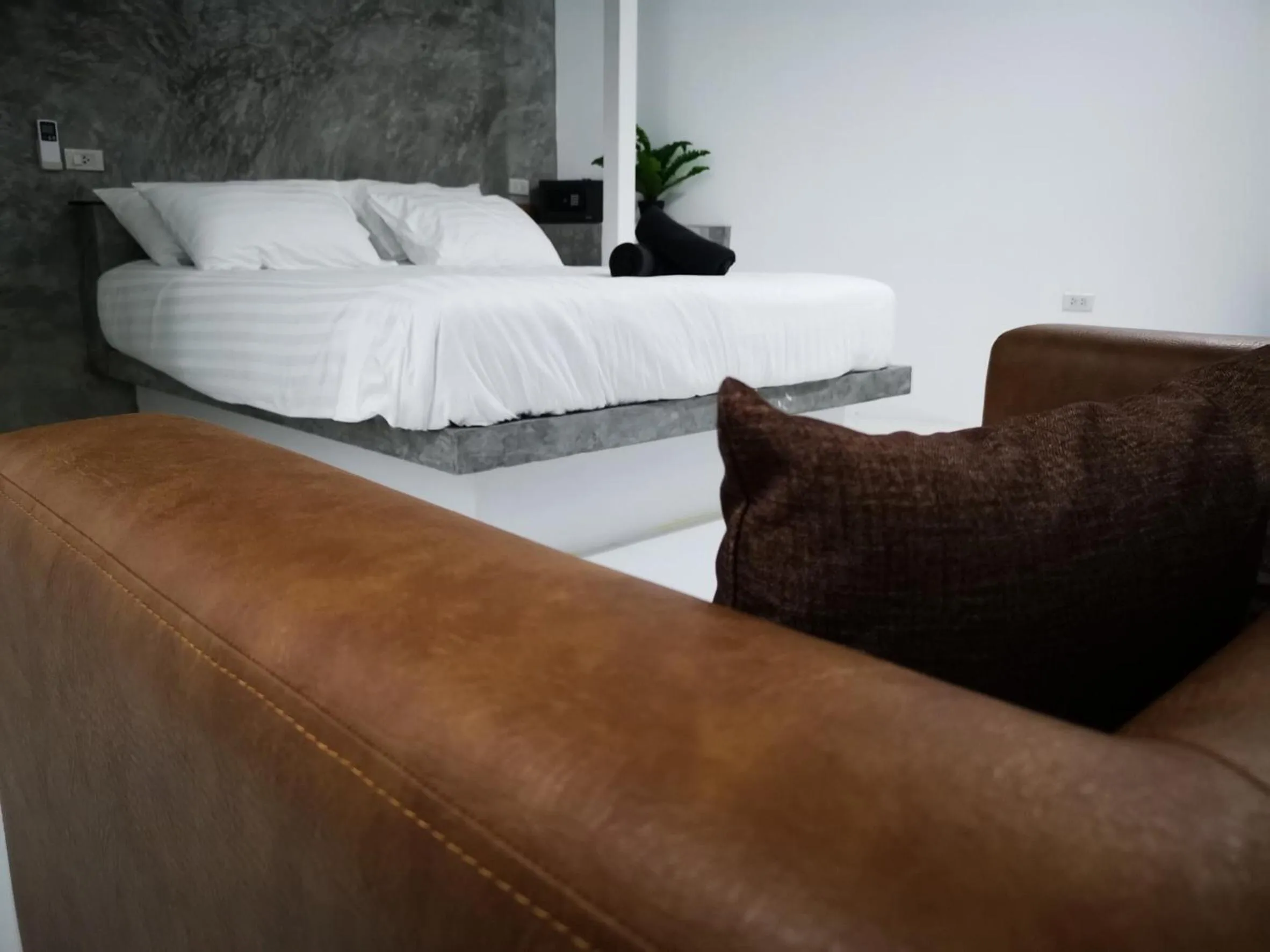 Bed in The Sky Hometel