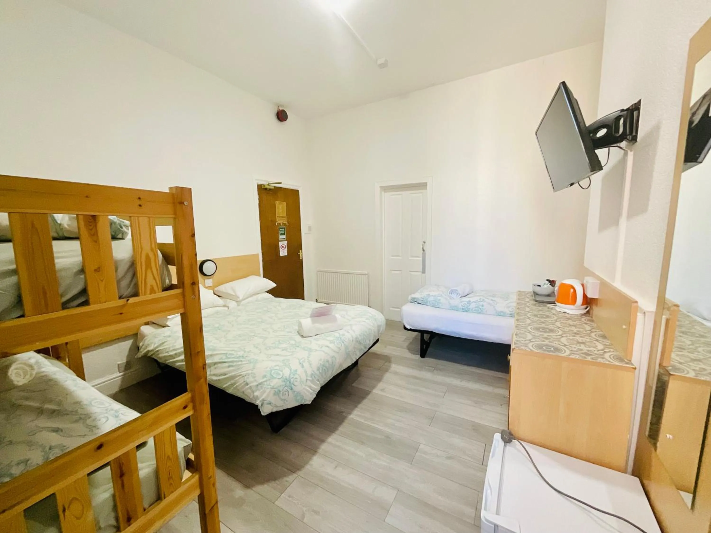 Bed in Danescourt Lodge