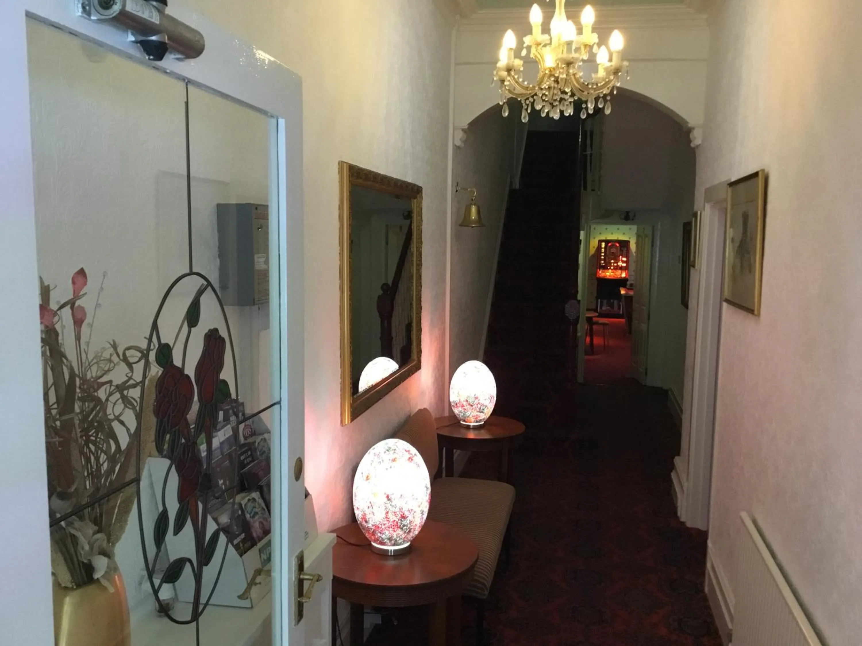 Area and facilities in Danescourt Lodge