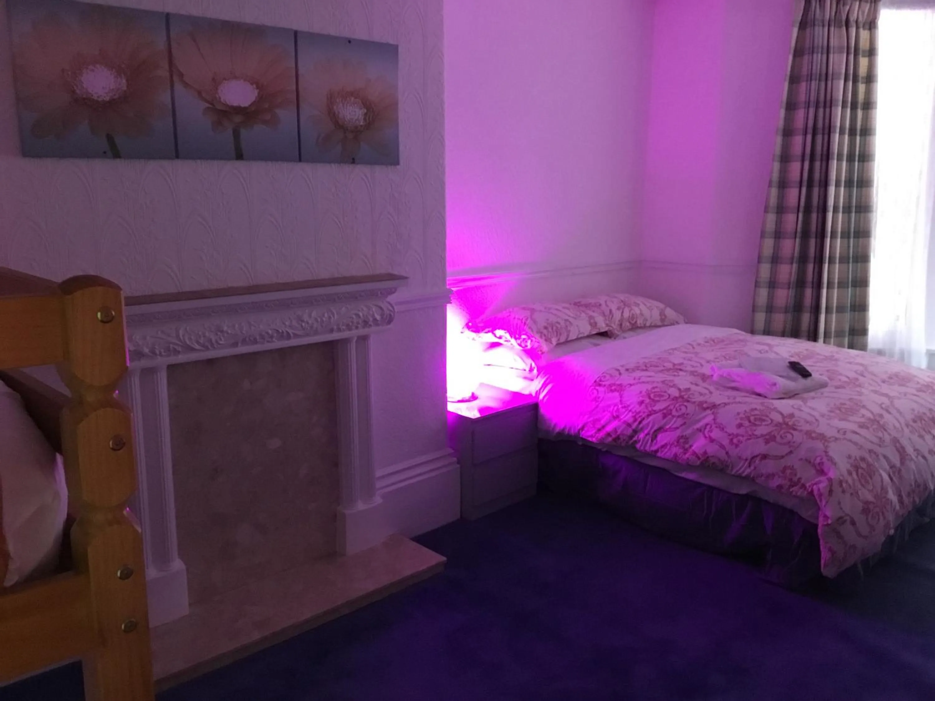 Bed in Danescourt Lodge