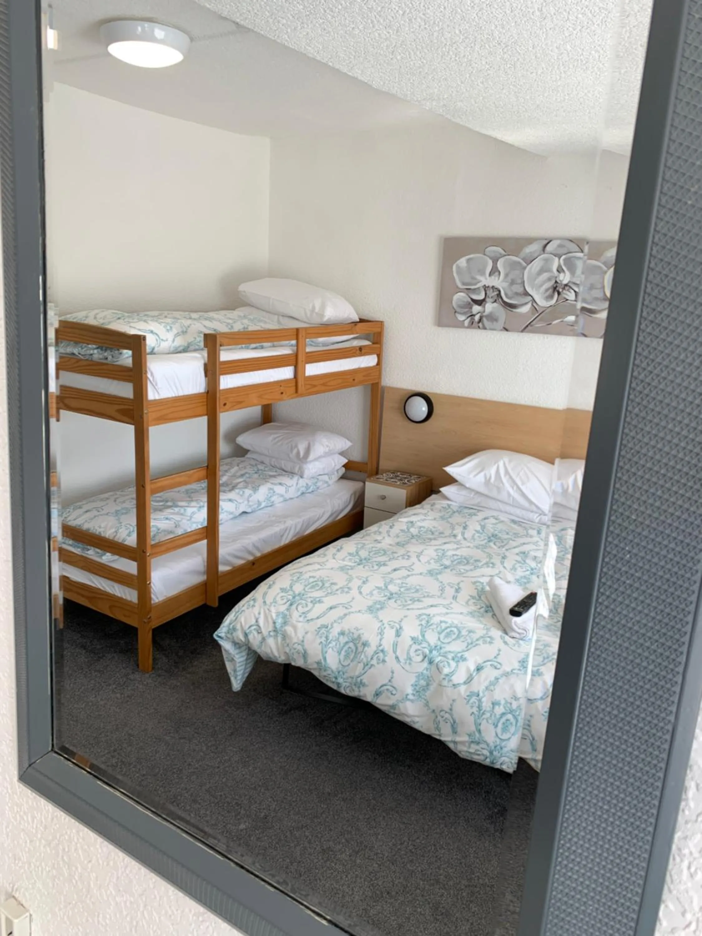 bunk bed, Bed in Danescourt Lodge