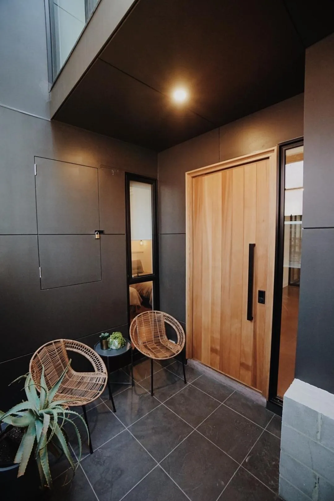 Area and facilities in THE WAREHOUSE APARTMENTS