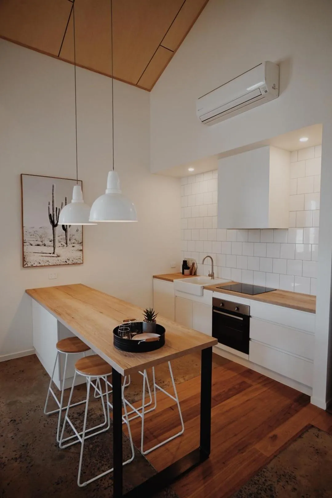 Kitchen or kitchenette in THE WAREHOUSE APARTMENTS