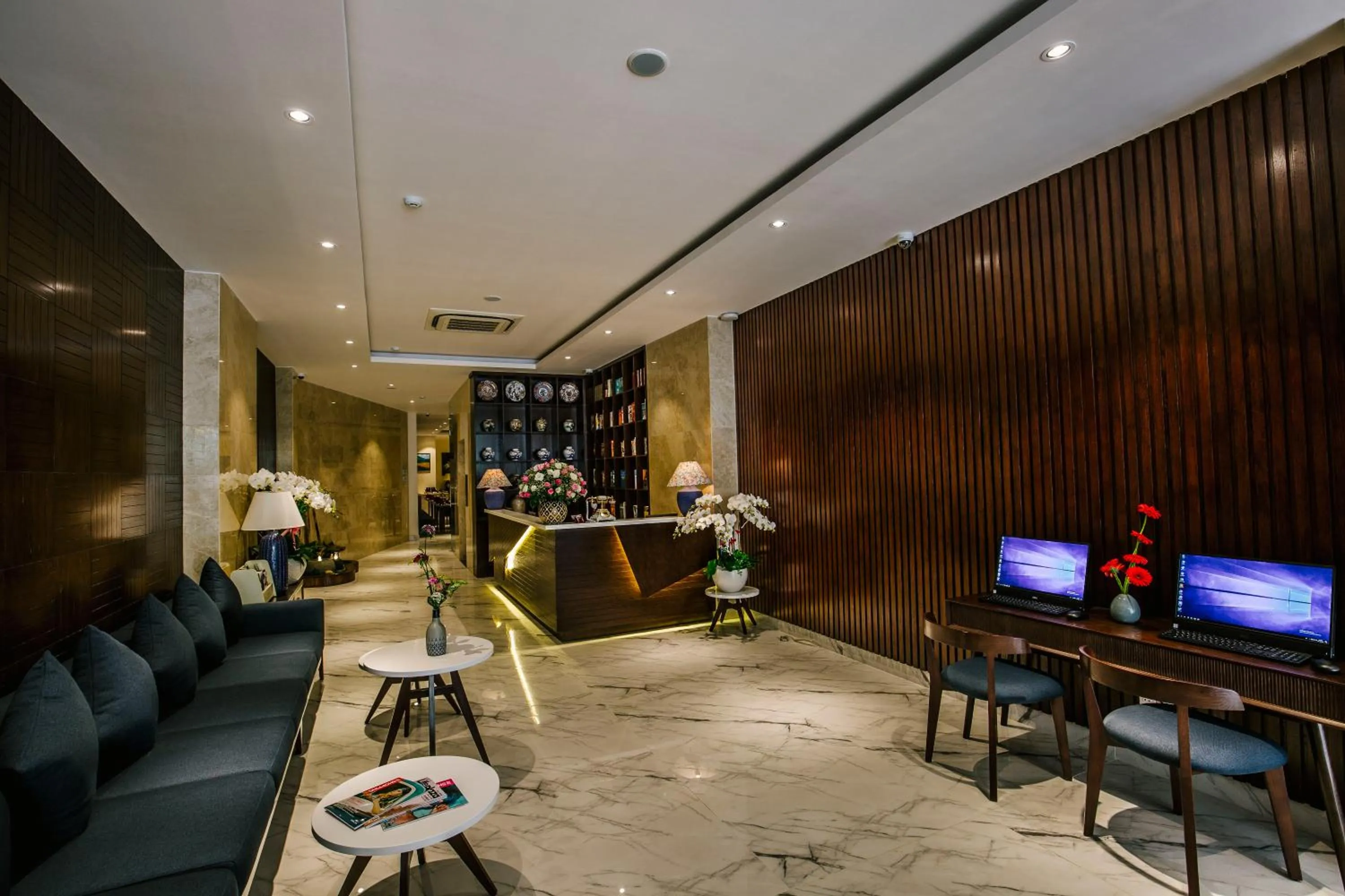 Lobby or reception in Roseland Sweet Hotel