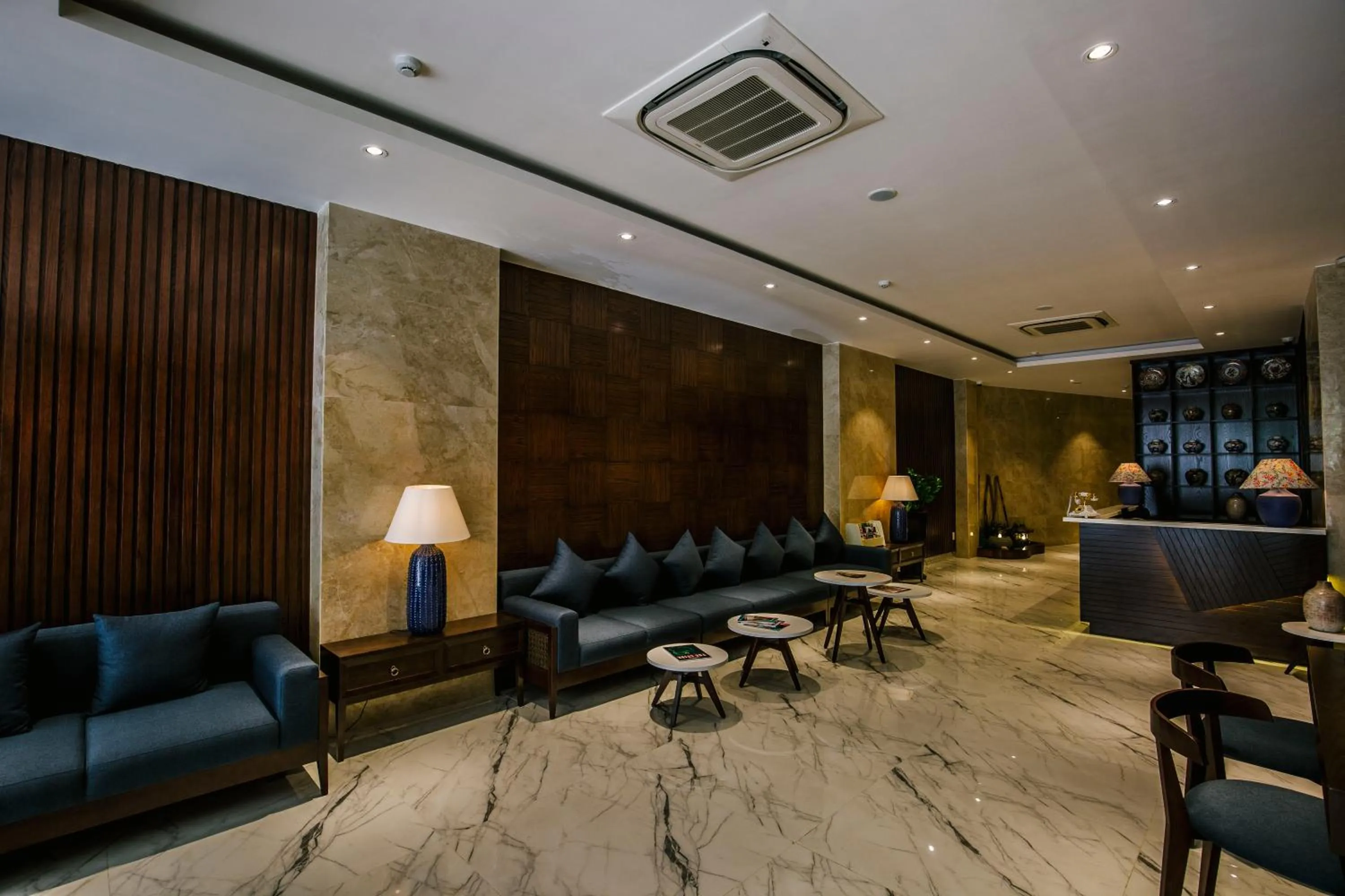 Restaurant/places to eat in Roseland Sweet Hotel