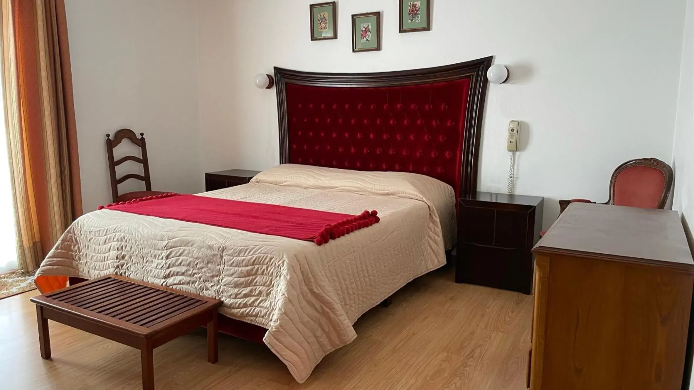 Double Room with Lake View in Pensao Vista Bela Double Room with Lake View in Pensao Vista Bela