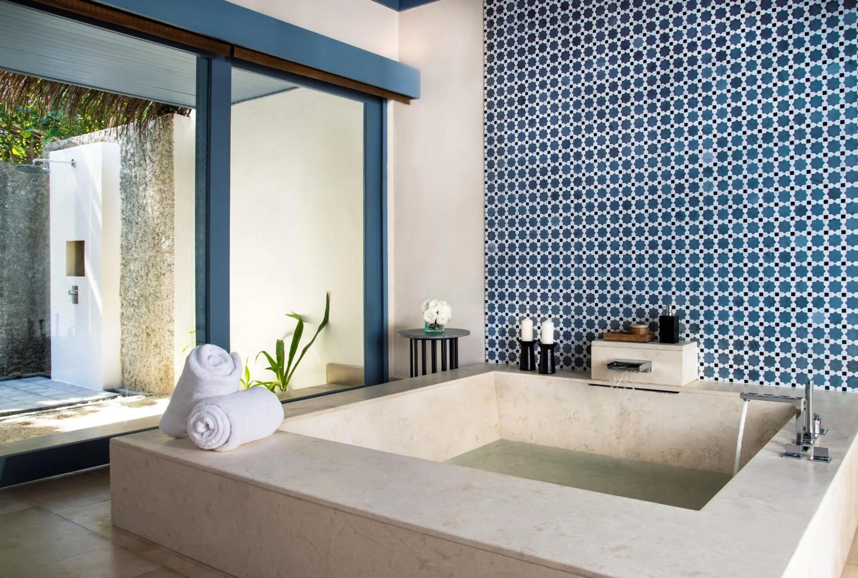 Bathroom in Raffles Maldives Meradhoo