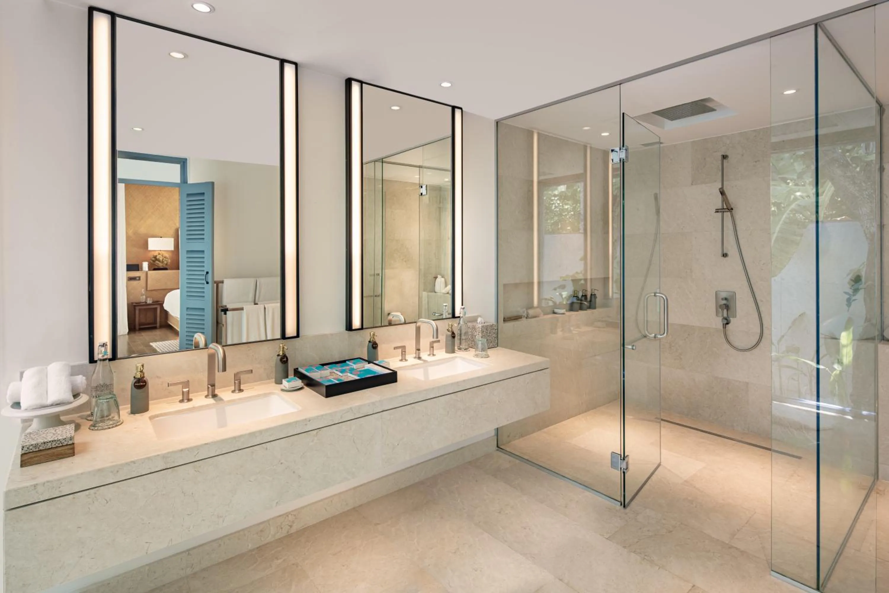 Bathroom in Raffles Maldives Meradhoo