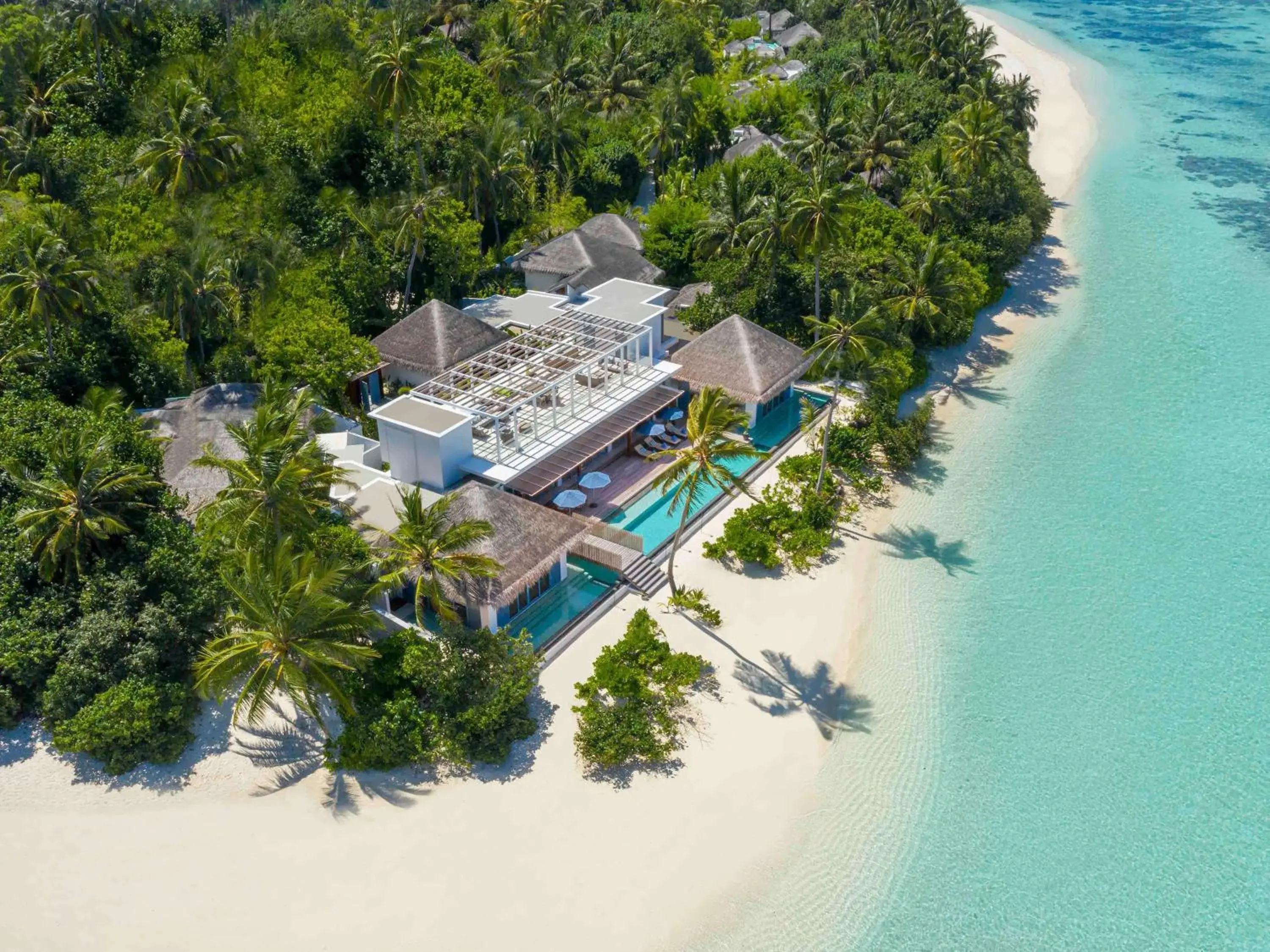 Three-Bedroom Royal Cluster Residence in Raffles Maldives Meradhoo Three-Bedroom Royal Cluster Residence in Raffles Maldives Meradhoo