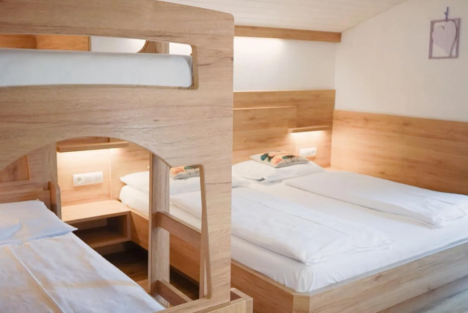 Bed in Hotel Gisserhof - Dolomea Hotel