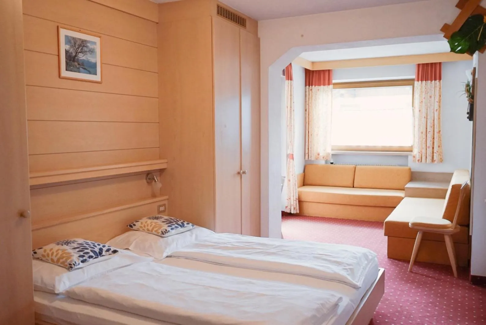 Bed in Hotel Gisserhof - Dolomea Hotel