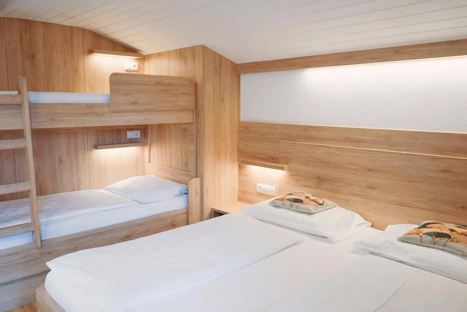 Bed in Hotel Gisserhof - Dolomea Hotel