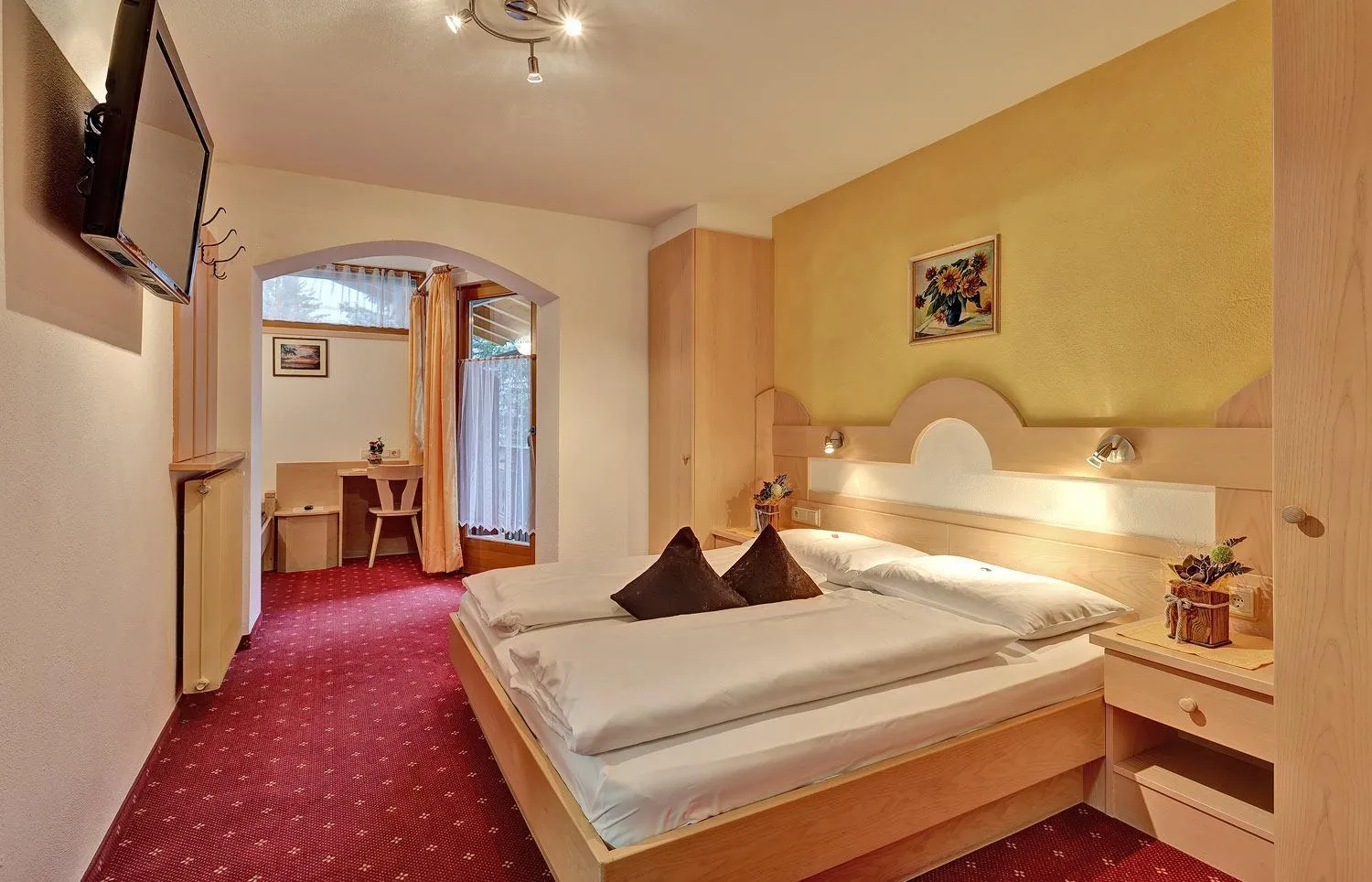 Bed in Hotel Gisserhof - Dolomea Hotel