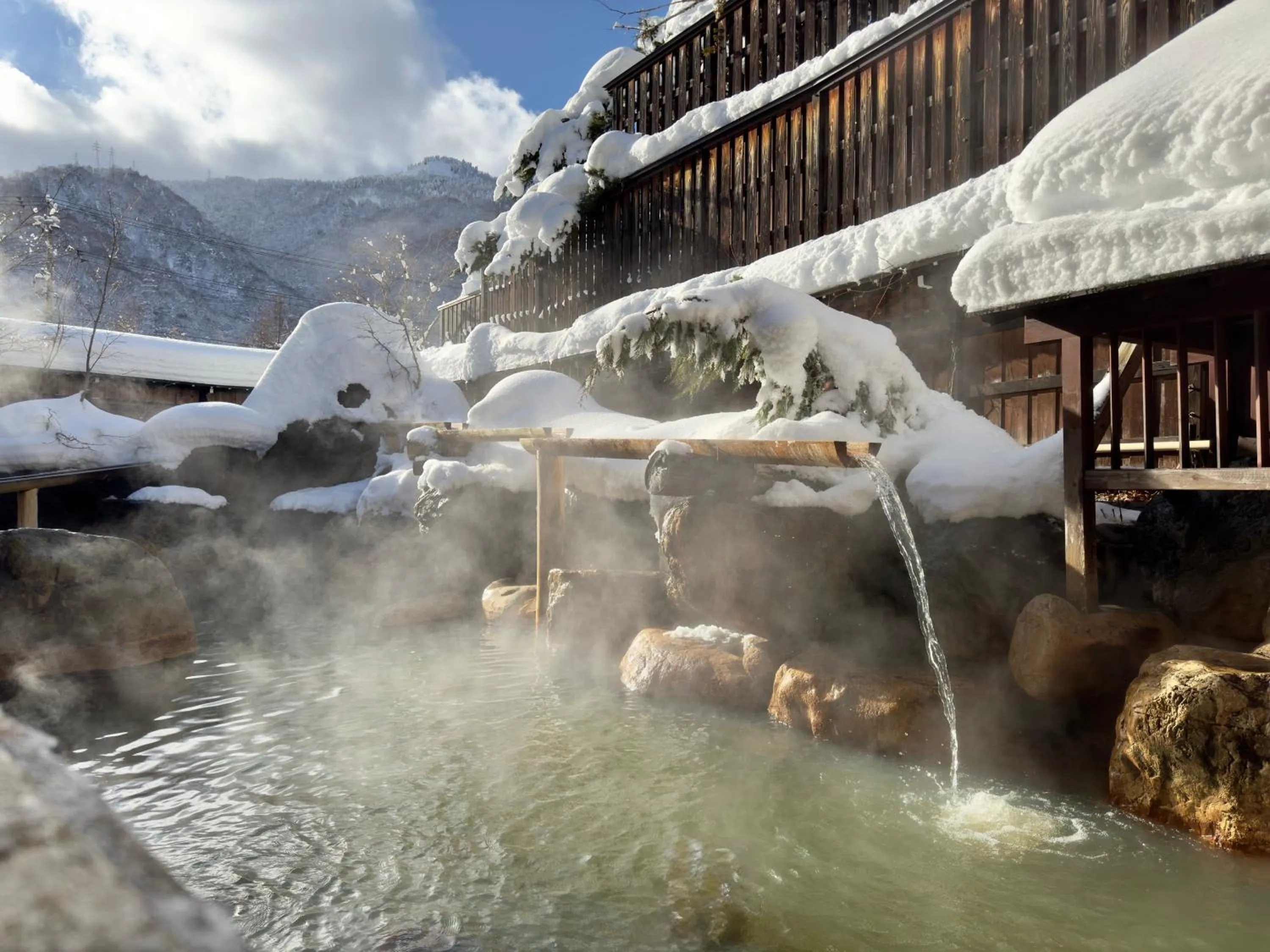Hot Spring Bath in Hirayukan