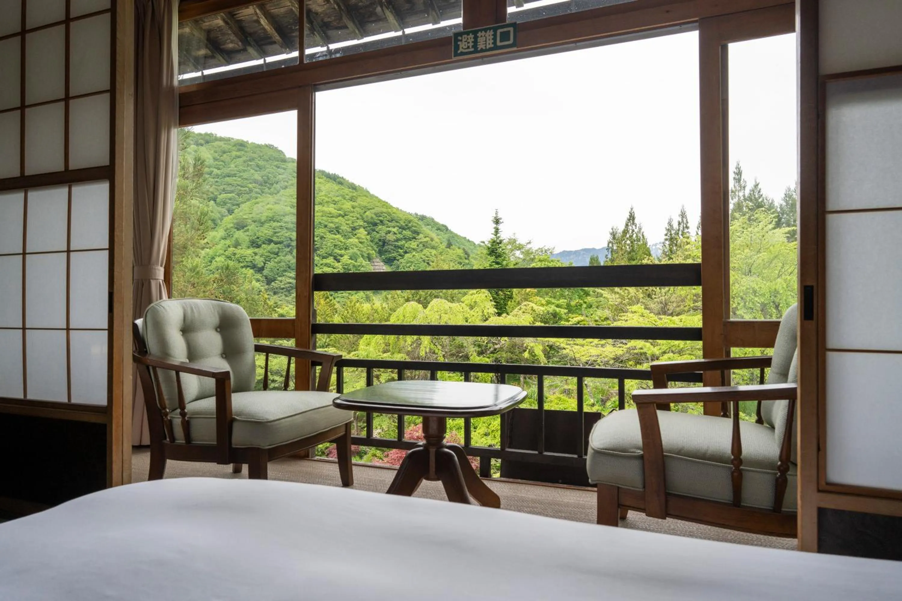 Japanese-Style Room with Shared Bathroom and Toilet in Hirayukan