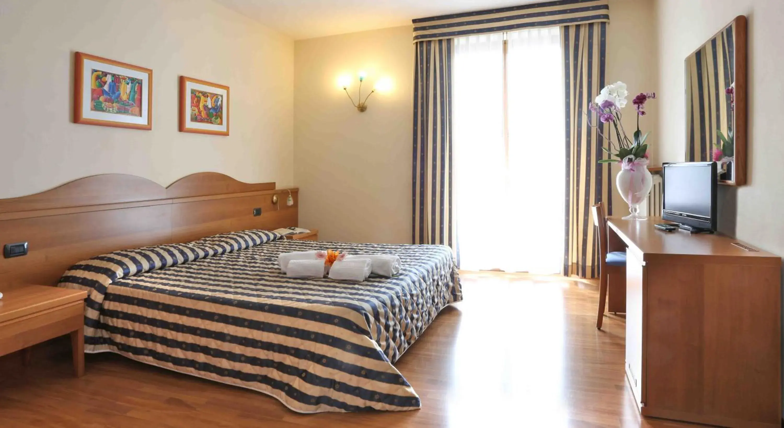 Economy Double or Twin Room in Hotel Costabella Economy Double or Twin Room in Hotel Costabella