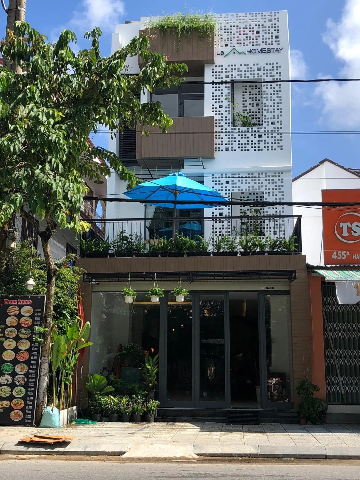 Property building in La An Homestay