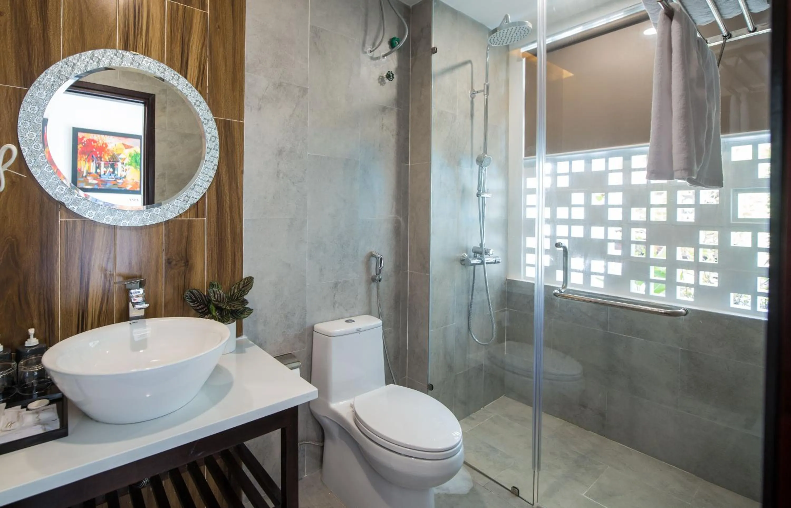 Bathroom in La An Homestay