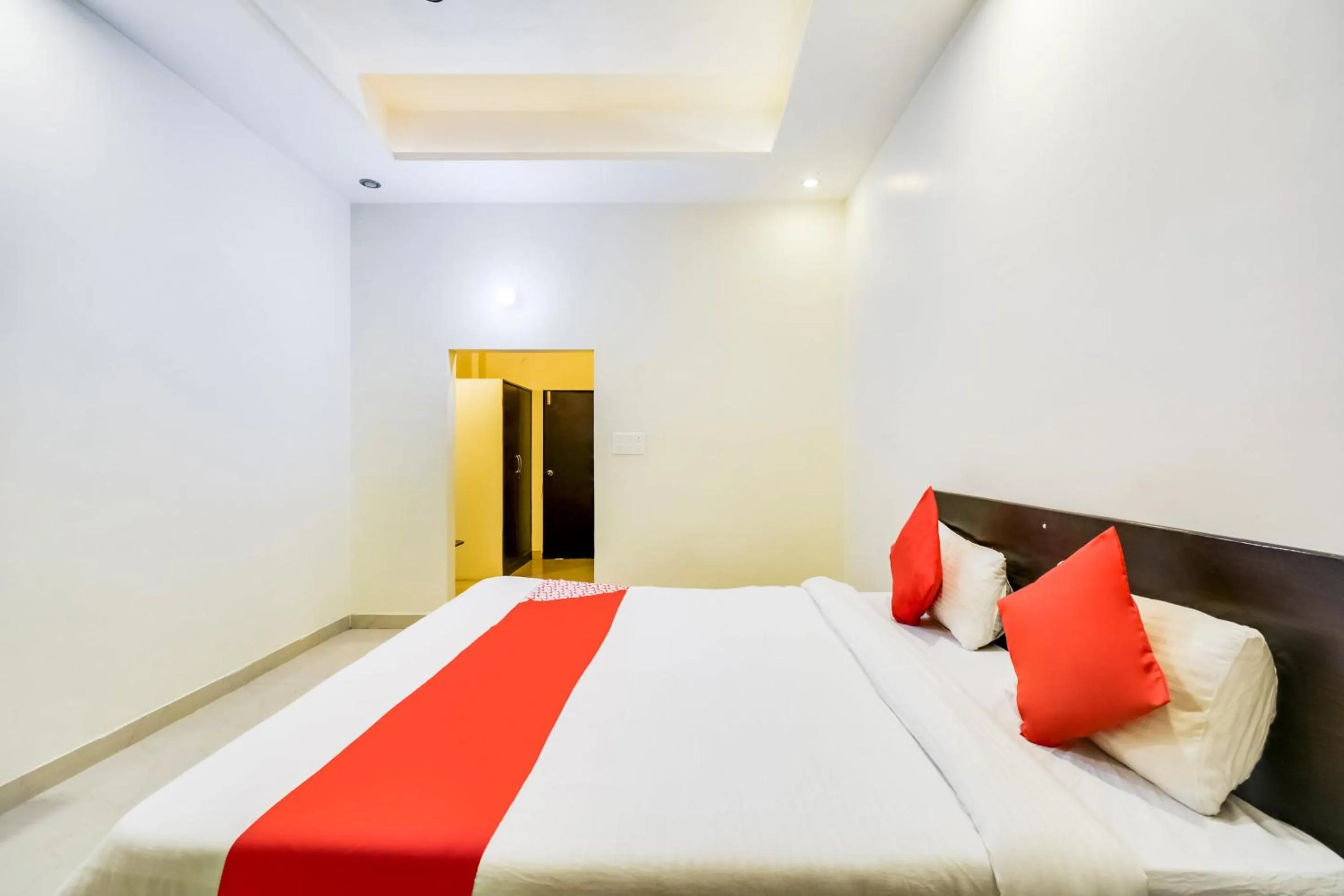 Bedroom, Bed in Hotel O The Thar Mid Way Hotel And Restaurant