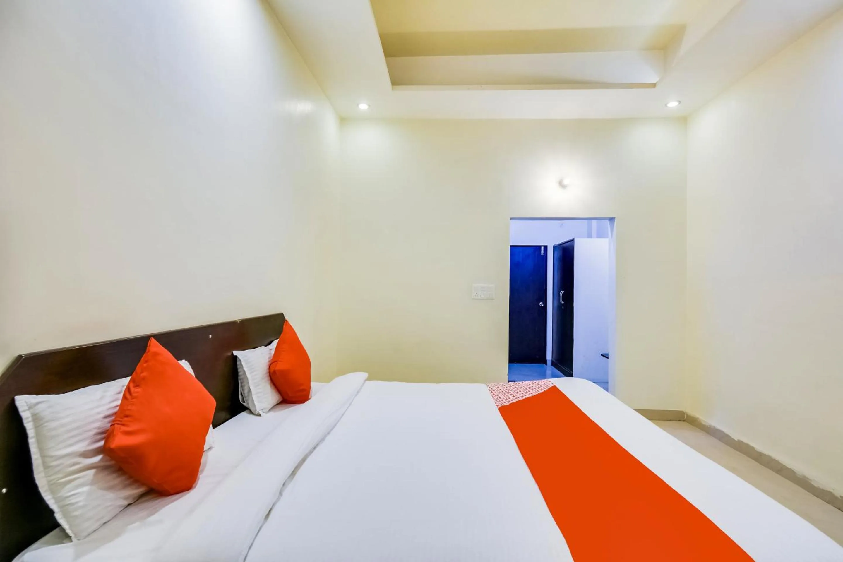 Bedroom, Bed in Hotel O The Thar Mid Way Hotel And Restaurant