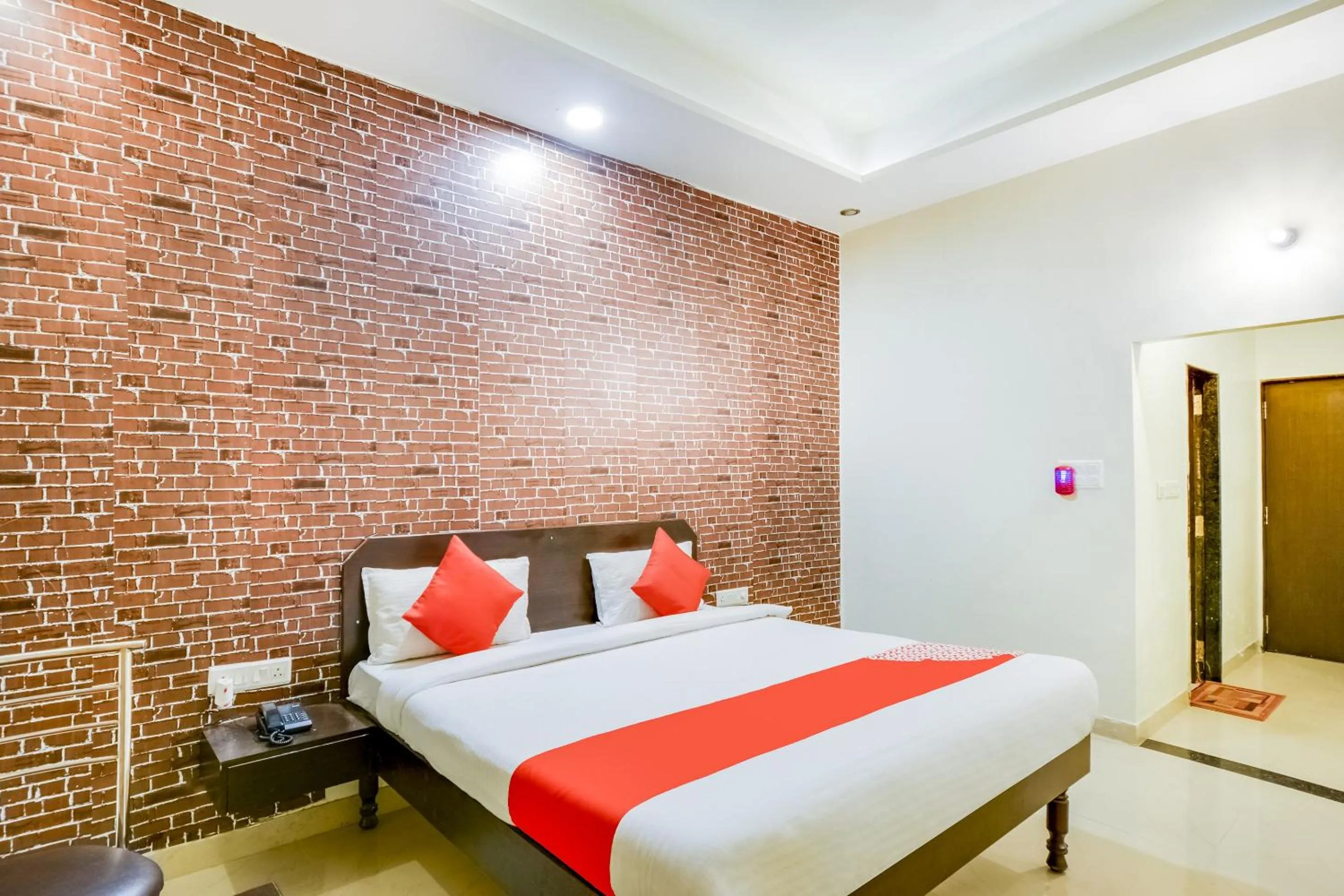 Bedroom, Bed in Hotel O The Thar Mid Way Hotel And Restaurant