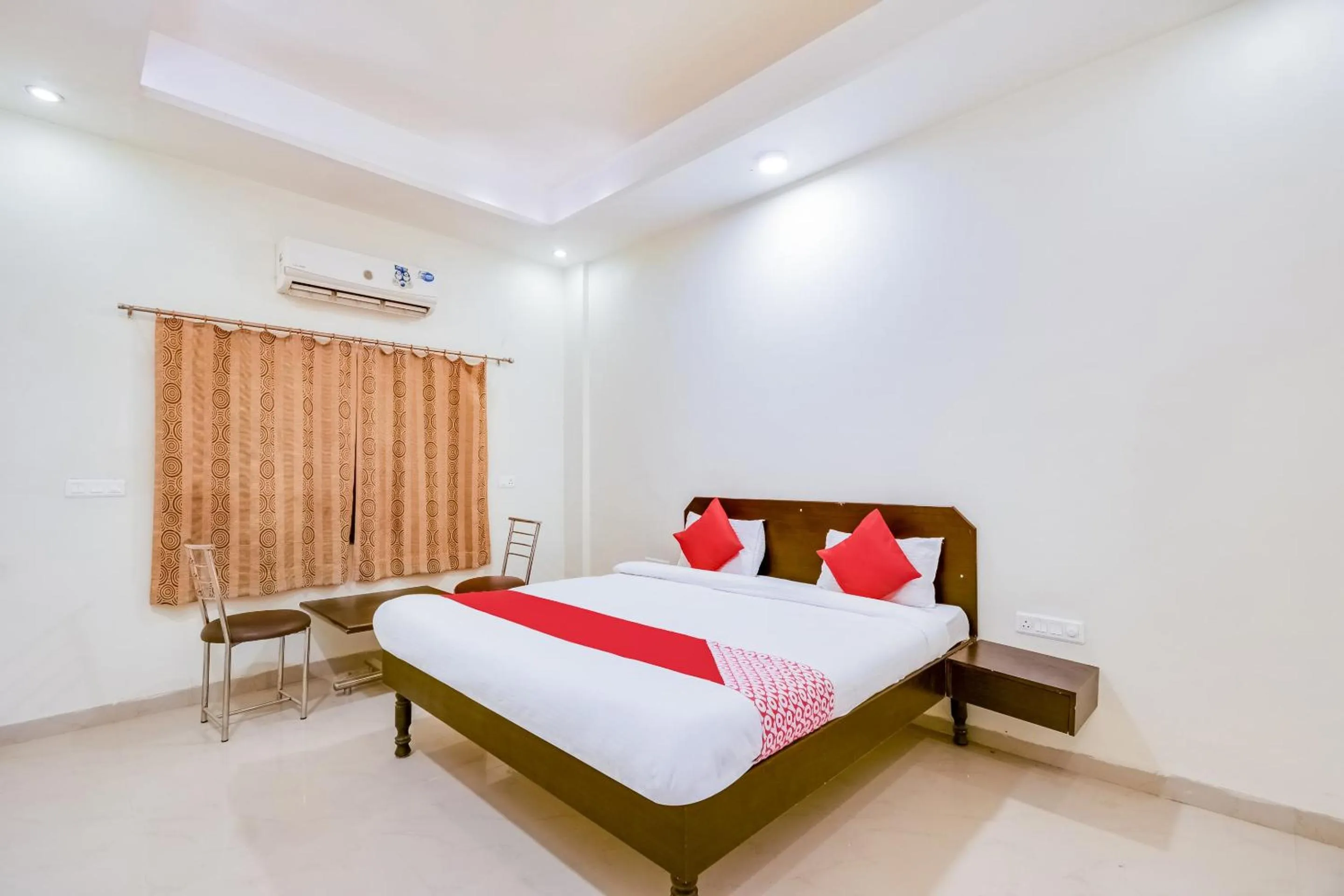 Bedroom, Bed in Hotel O The Thar Mid Way Hotel And Restaurant