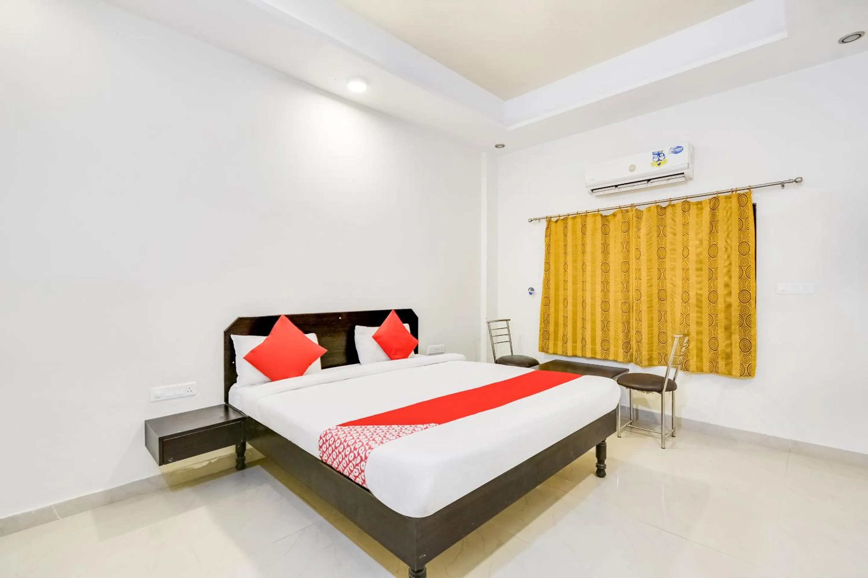 Bedroom, Bed in Hotel O The Thar Mid Way Hotel And Restaurant