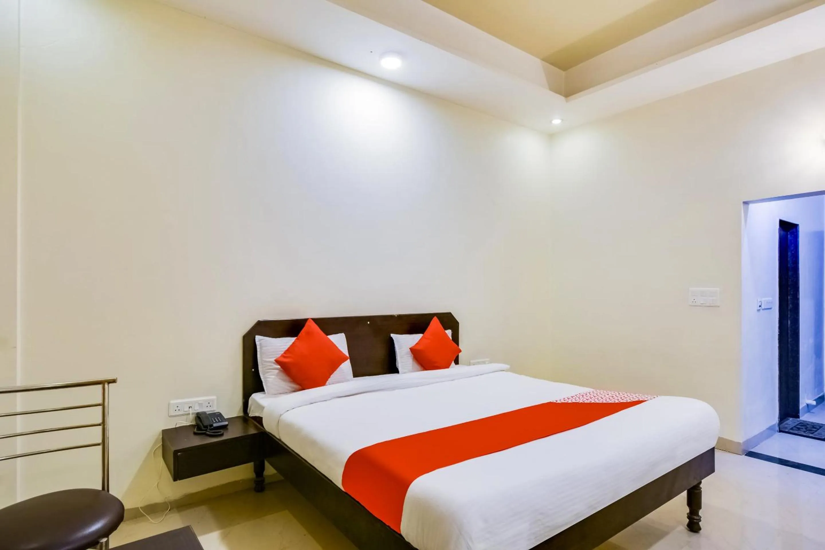 Bedroom, Bed in Hotel O The Thar Mid Way Hotel And Restaurant