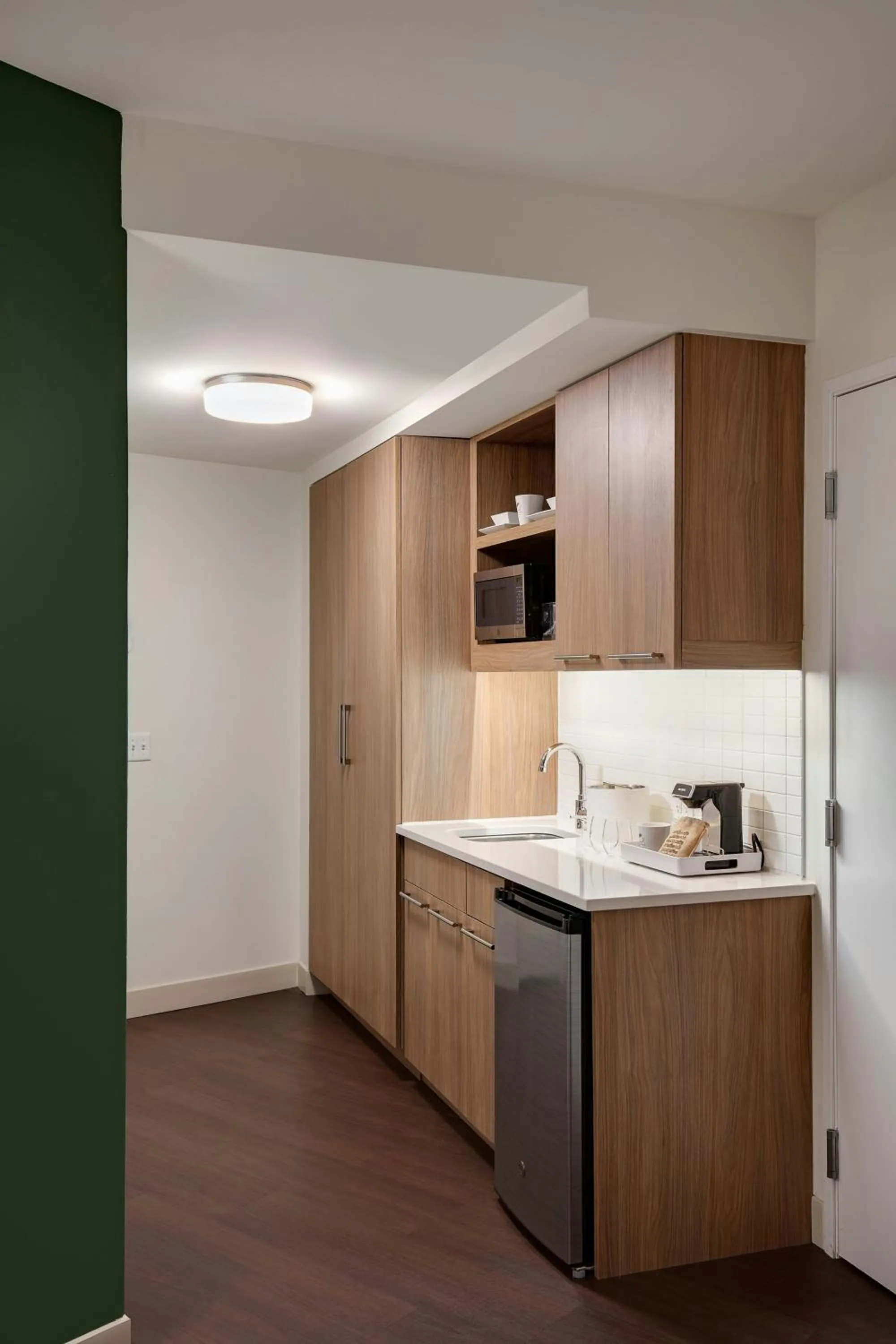 Photo of the whole room in Element Detroit at the Metropolitan