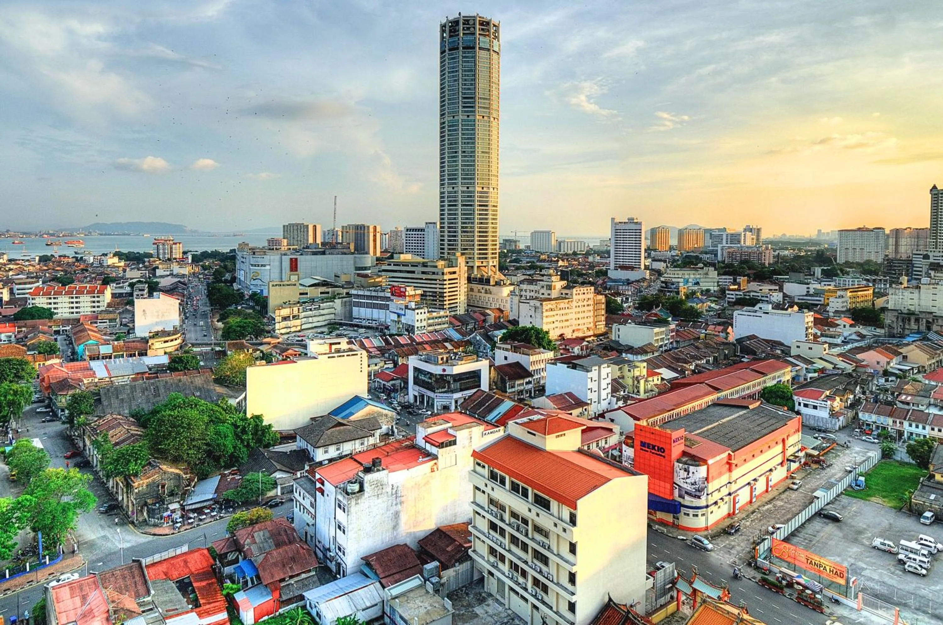 Tropicana 218 Macalister