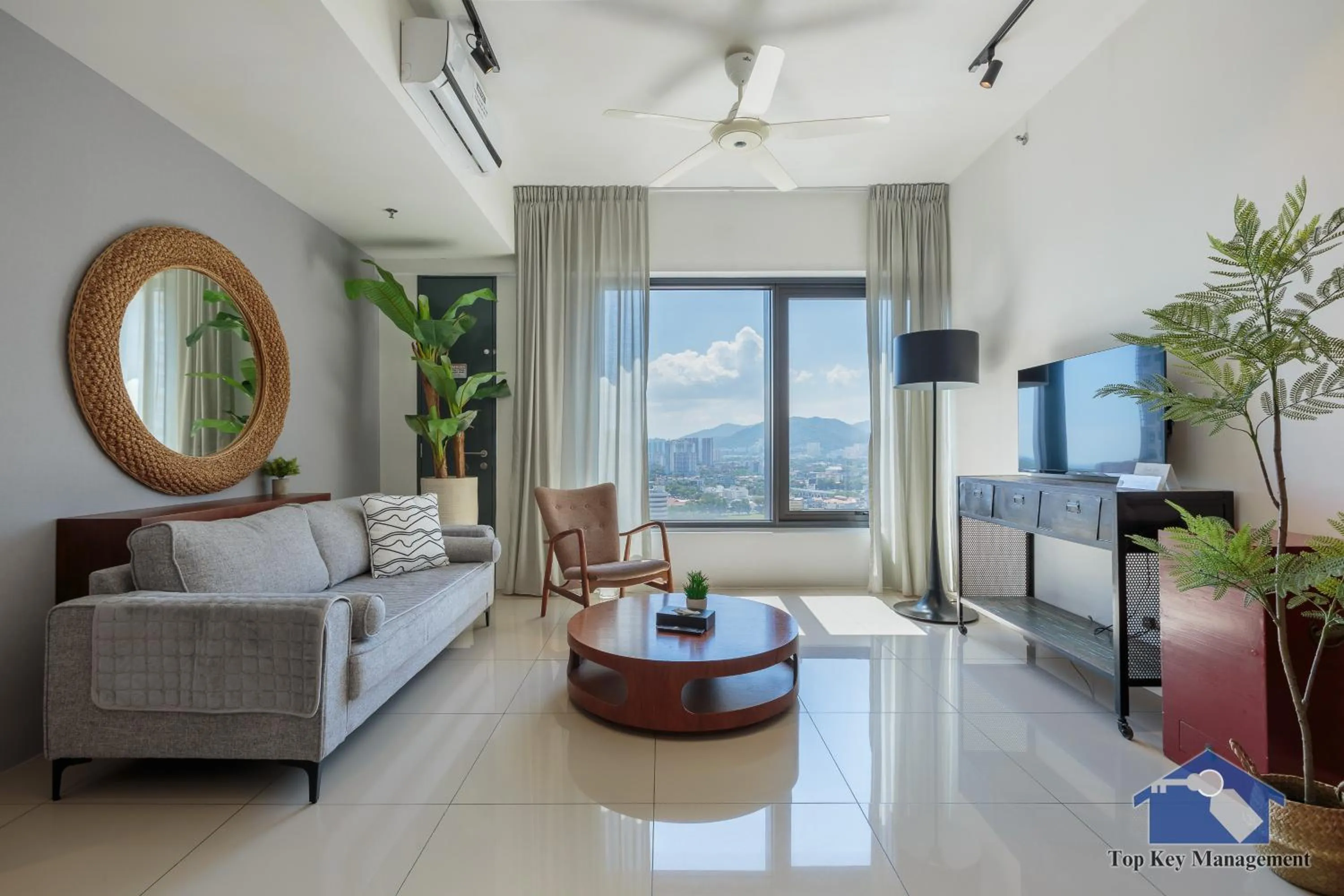 Tropicana 218 Macalister