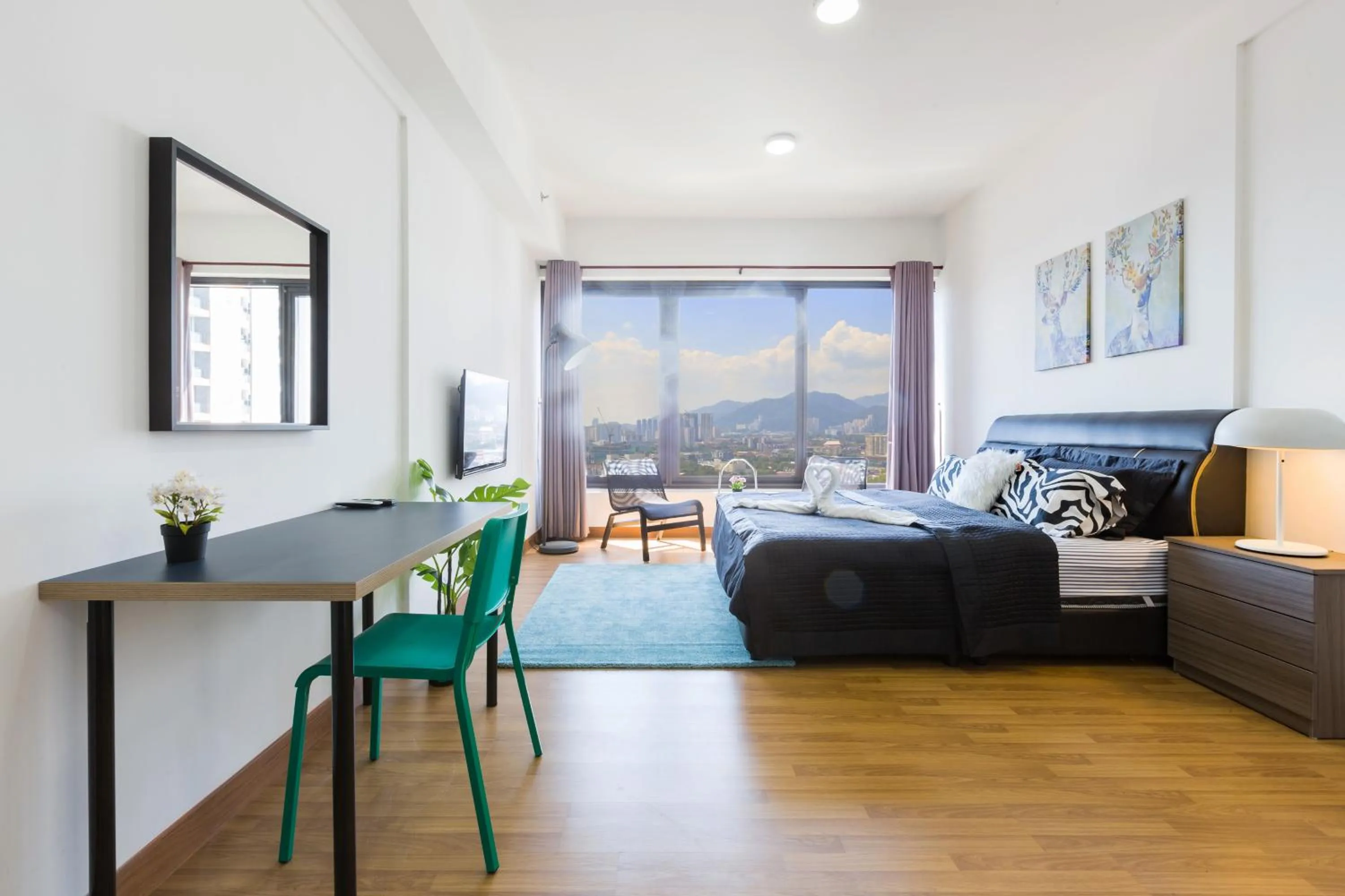 Bed in Tropicana 218 Macalister