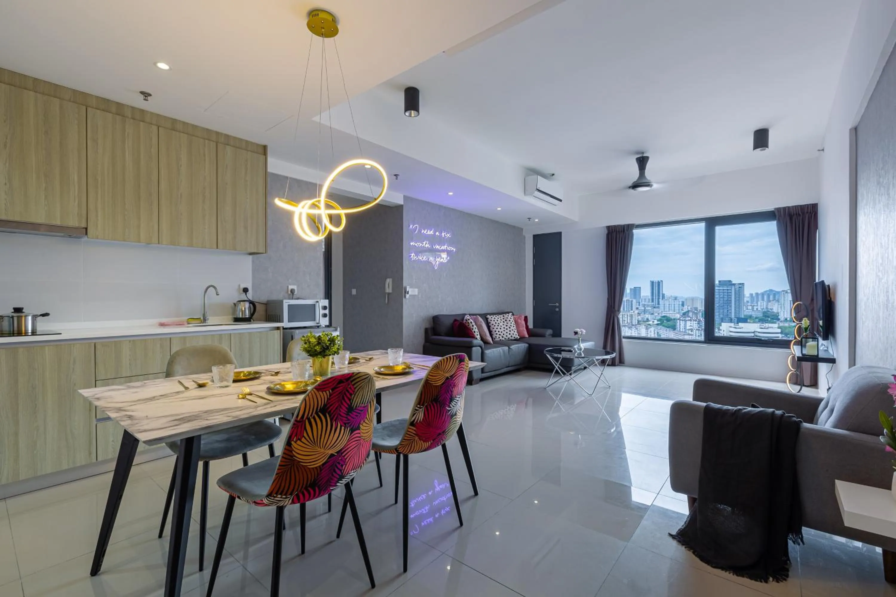 Tropicana 218 Macalister