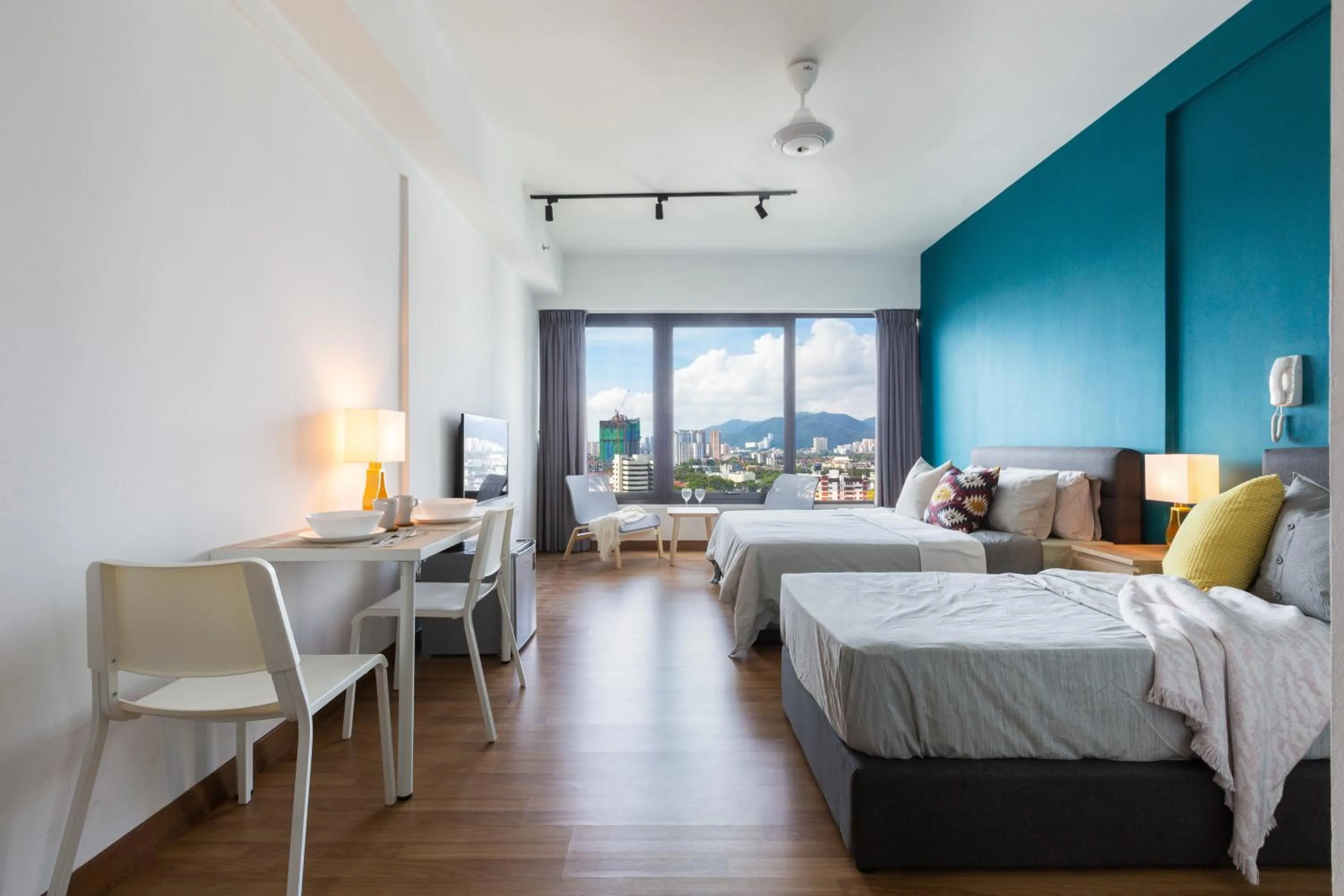 Bed in Tropicana 218 Macalister