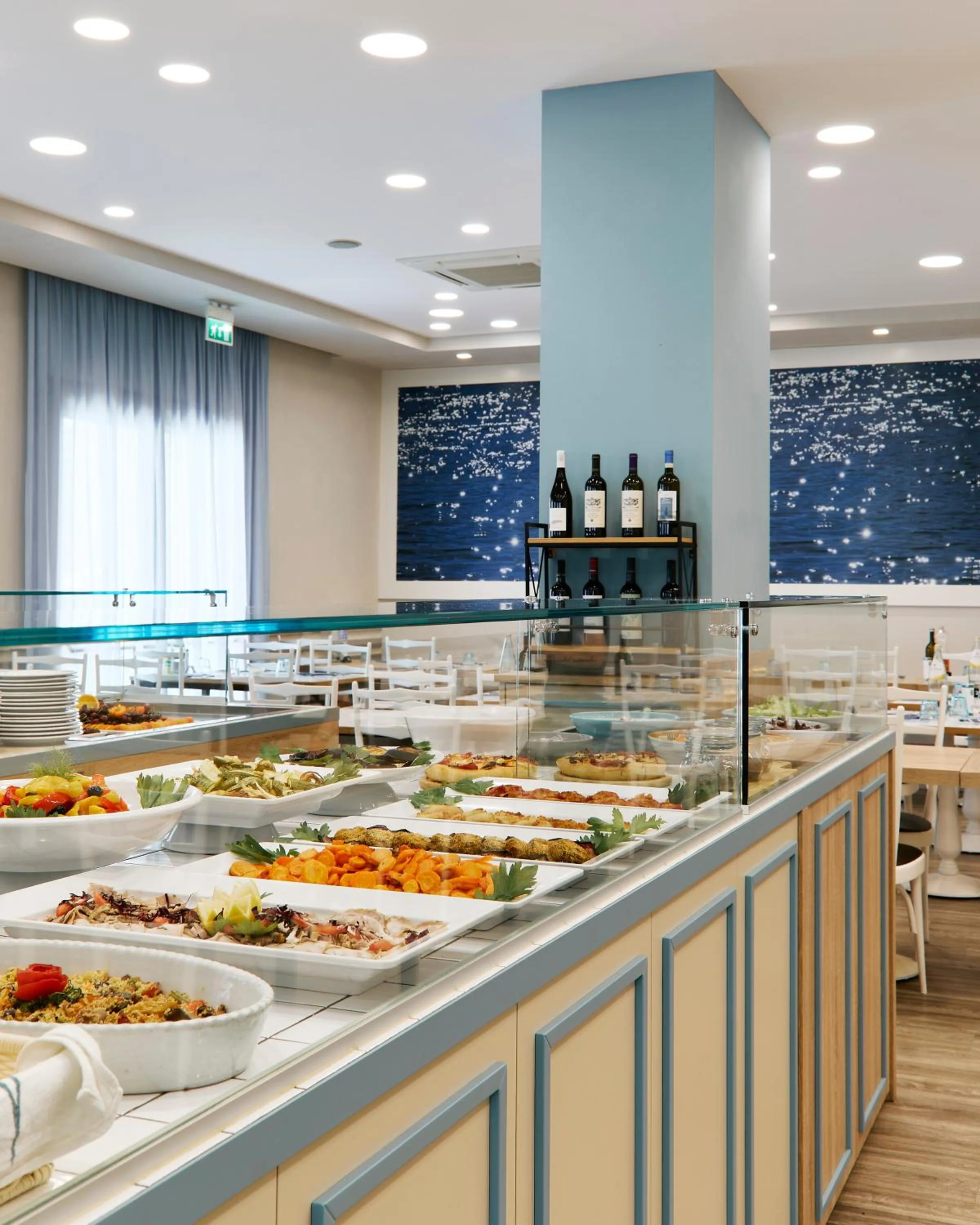 Restaurant/places to eat in Hotel Letizia