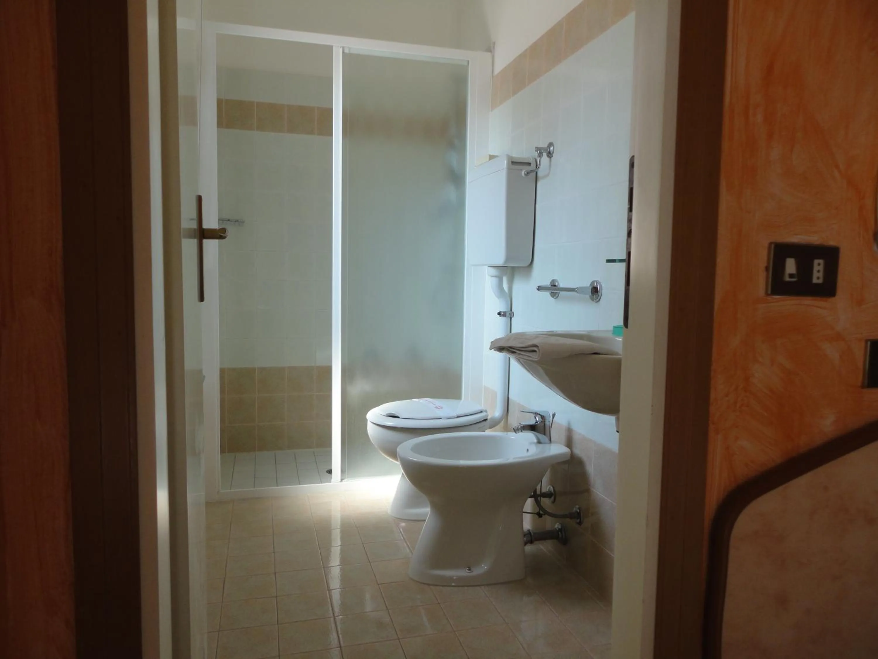 Shower in Hotel Letizia